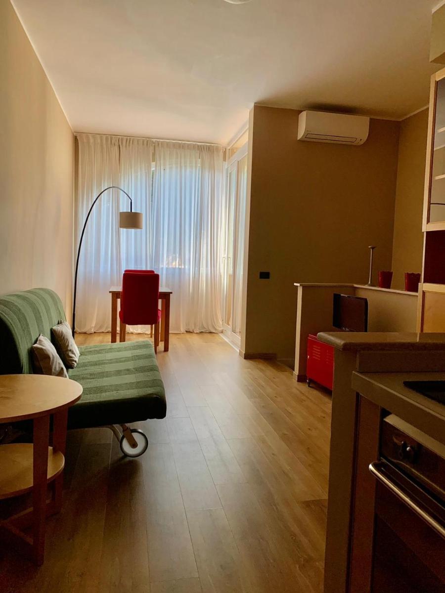 One-Bedroom Apartment - Split Level photo 1