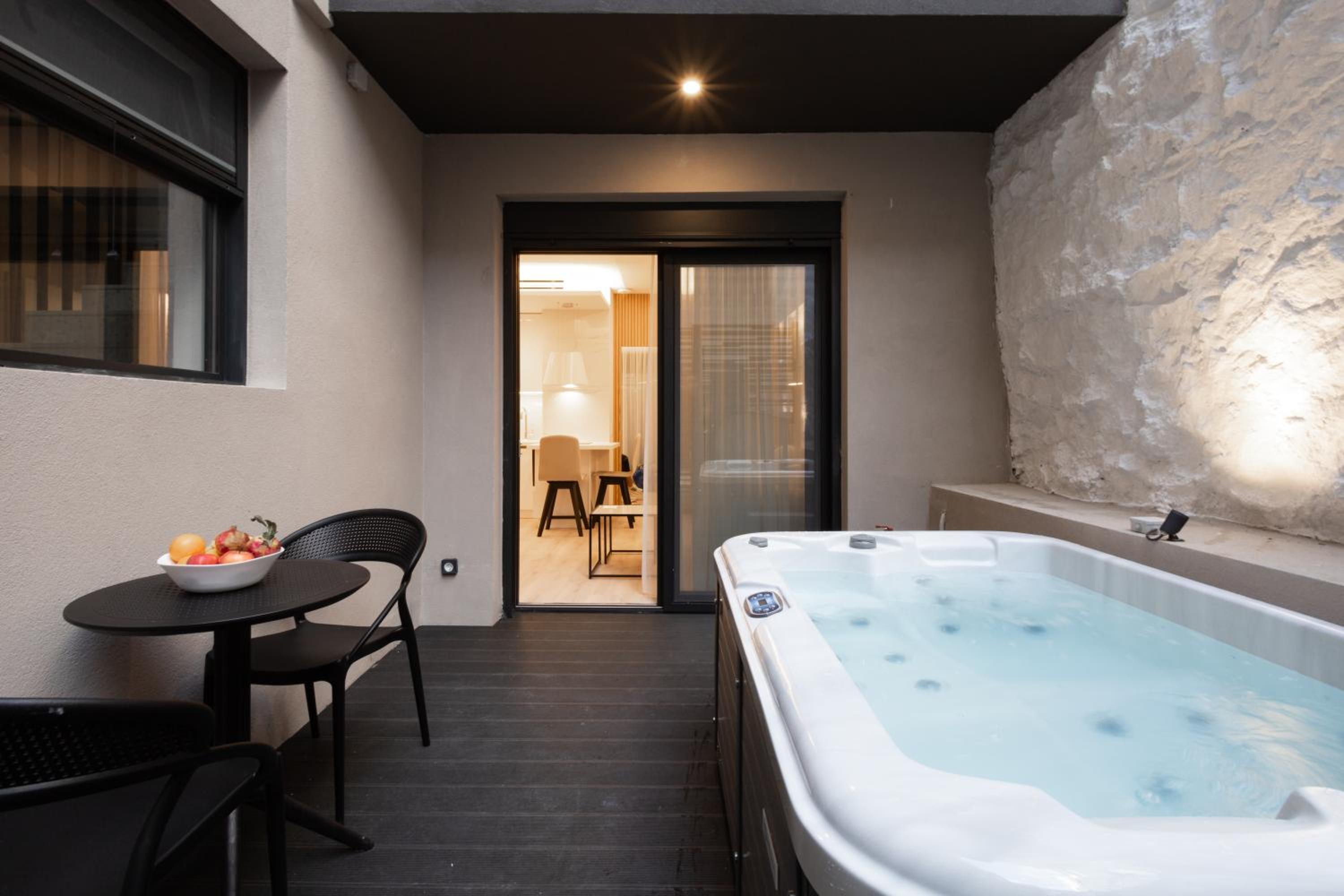 Junior Suite with Jacuzzi photo 2