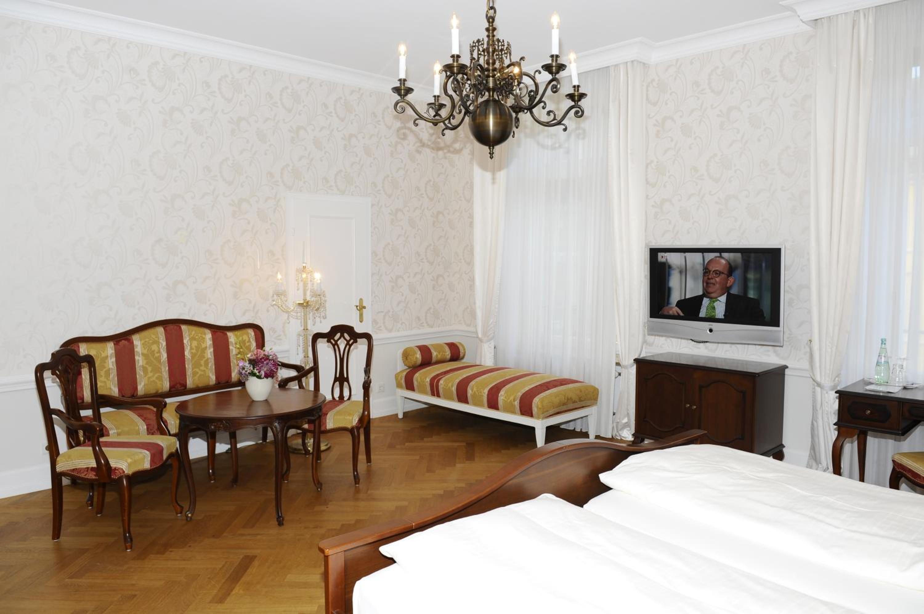 Junior Suite - Photo 9