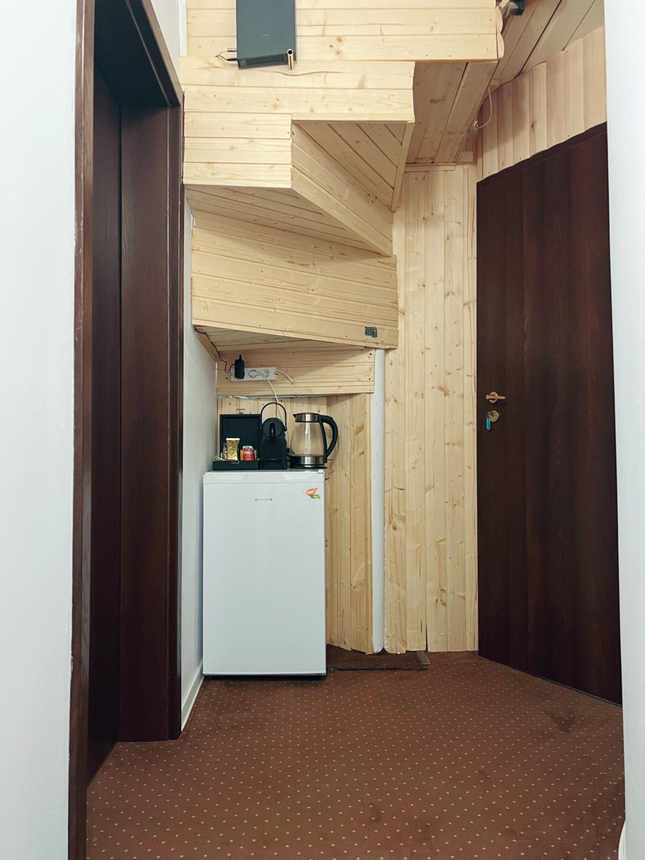 Apartment with Balcony - Photo 12