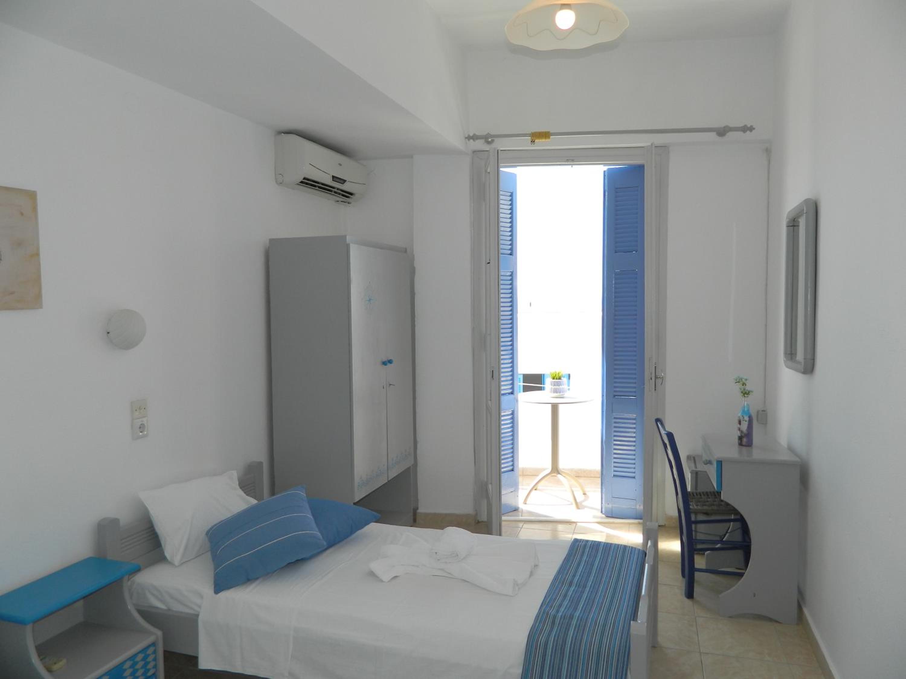 Double or Twin Room with Sea View photo 1