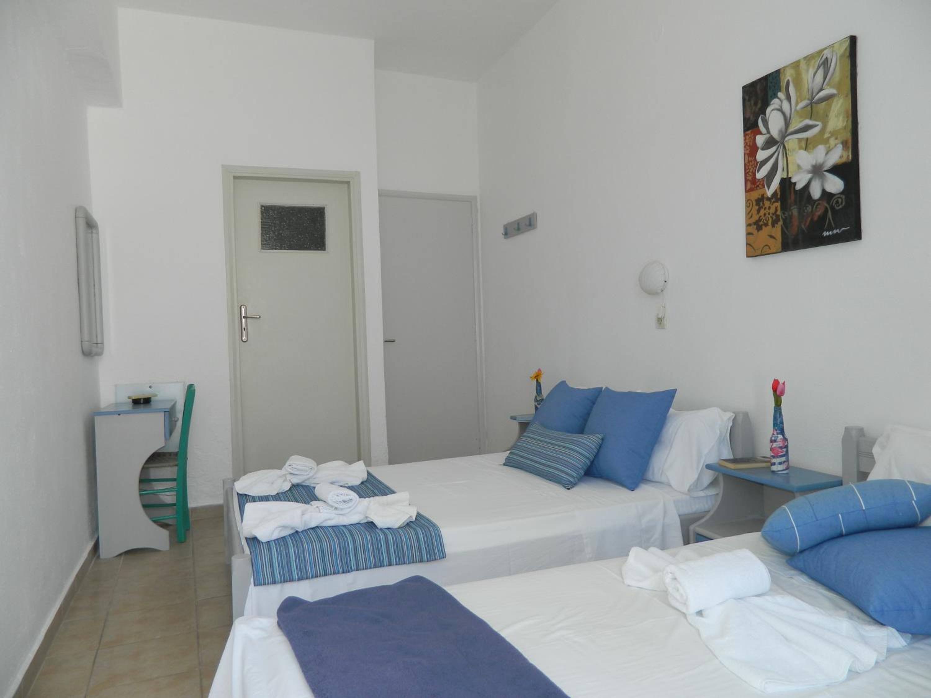 Double or Twin Room with Sea View photo 3