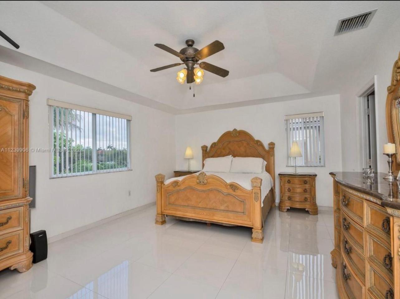 Superior King Room photo 1