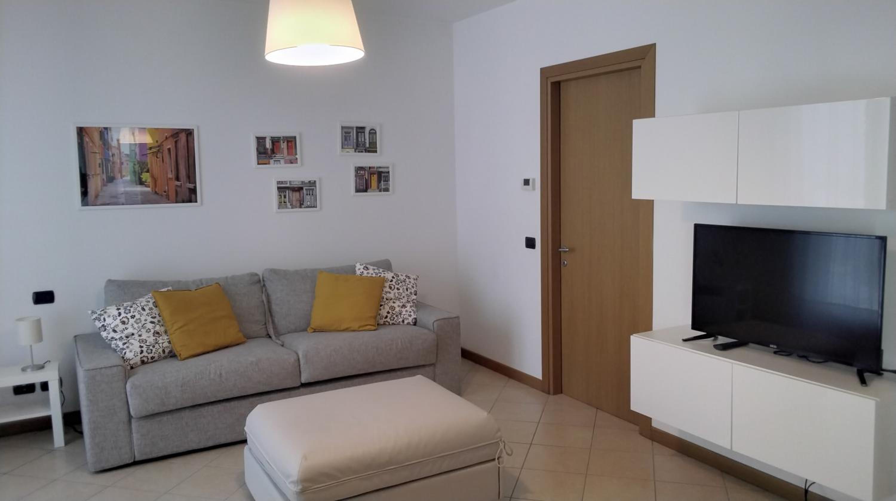 Studio Apartment photo 1