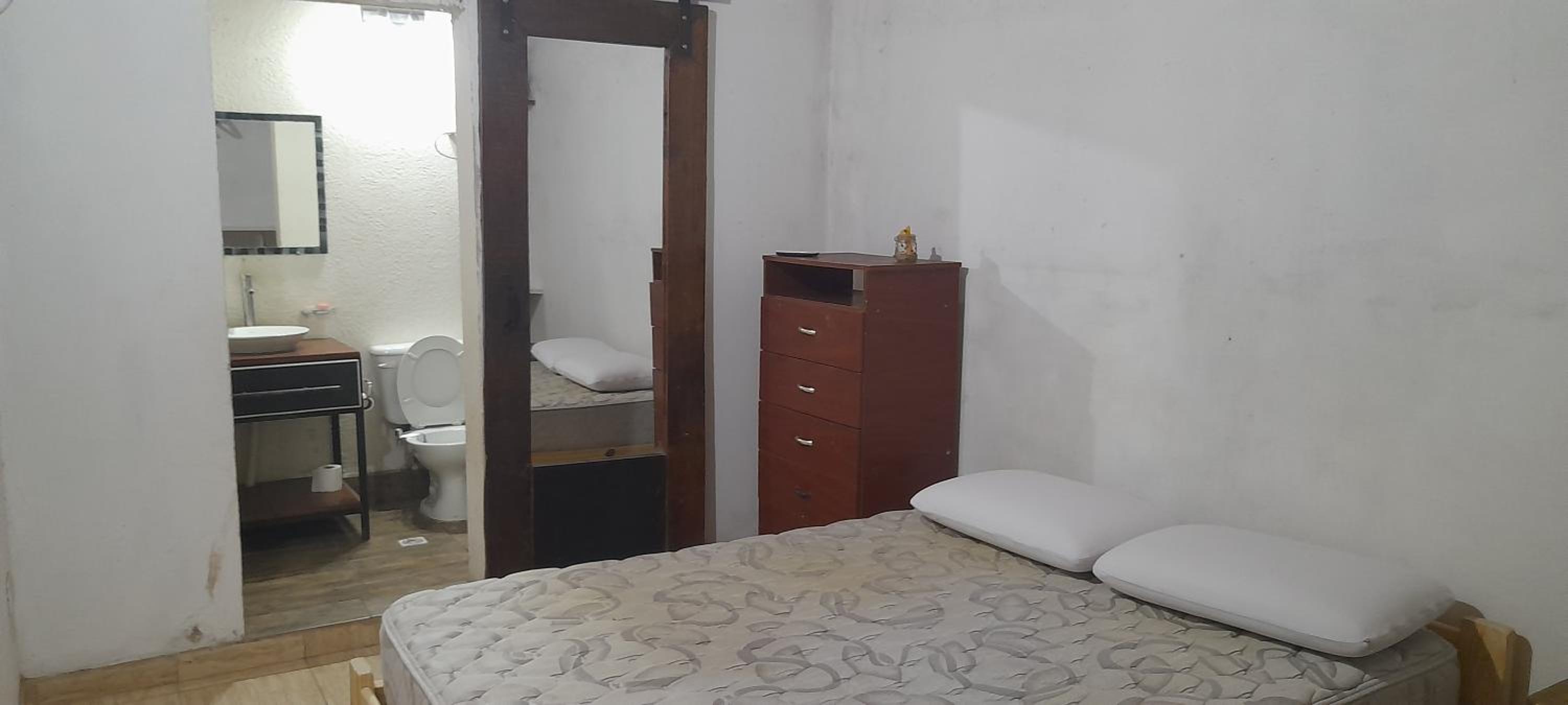 Three-Bedroom Apartment photo 2