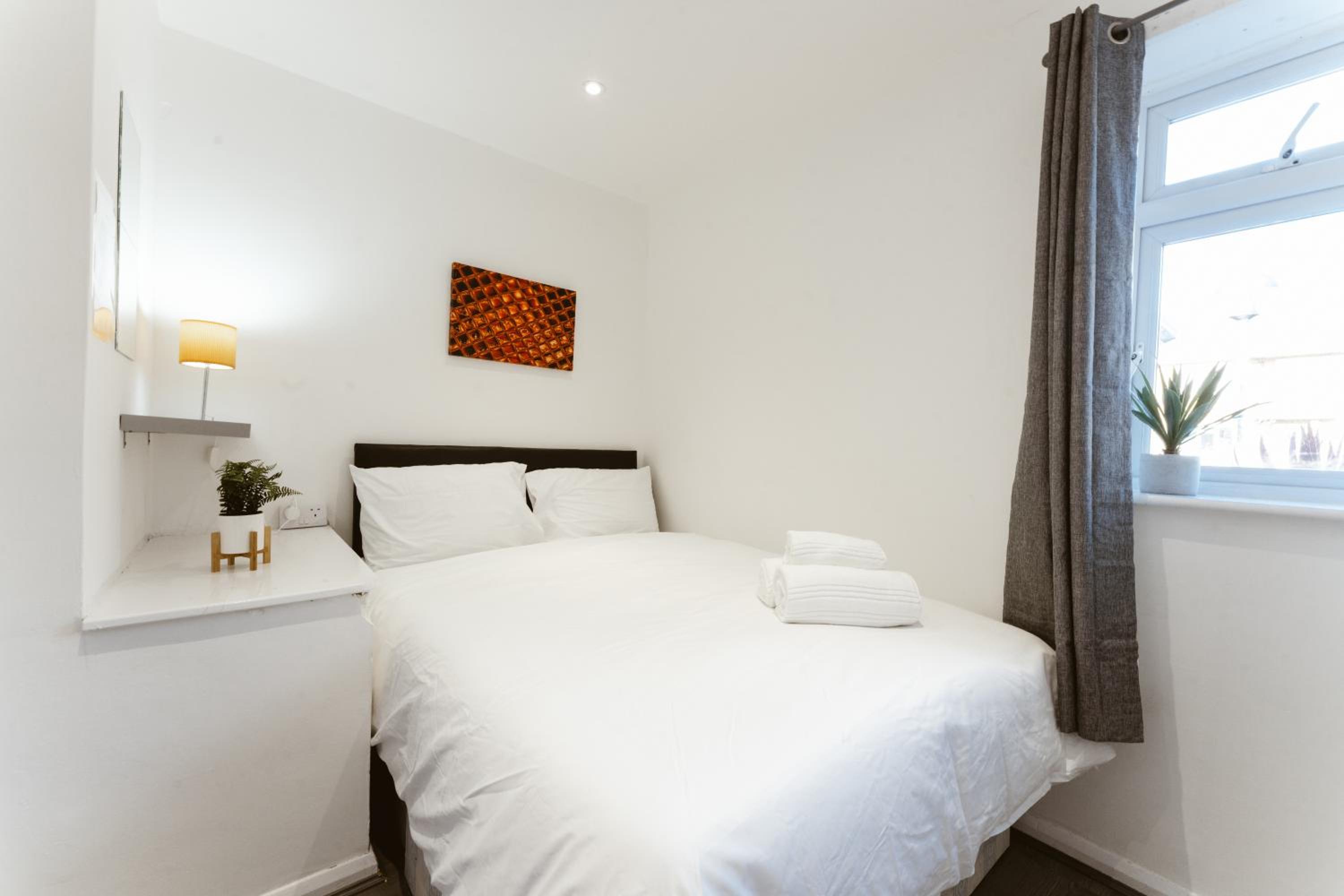 Double Room with Shared Bathroom photo 1