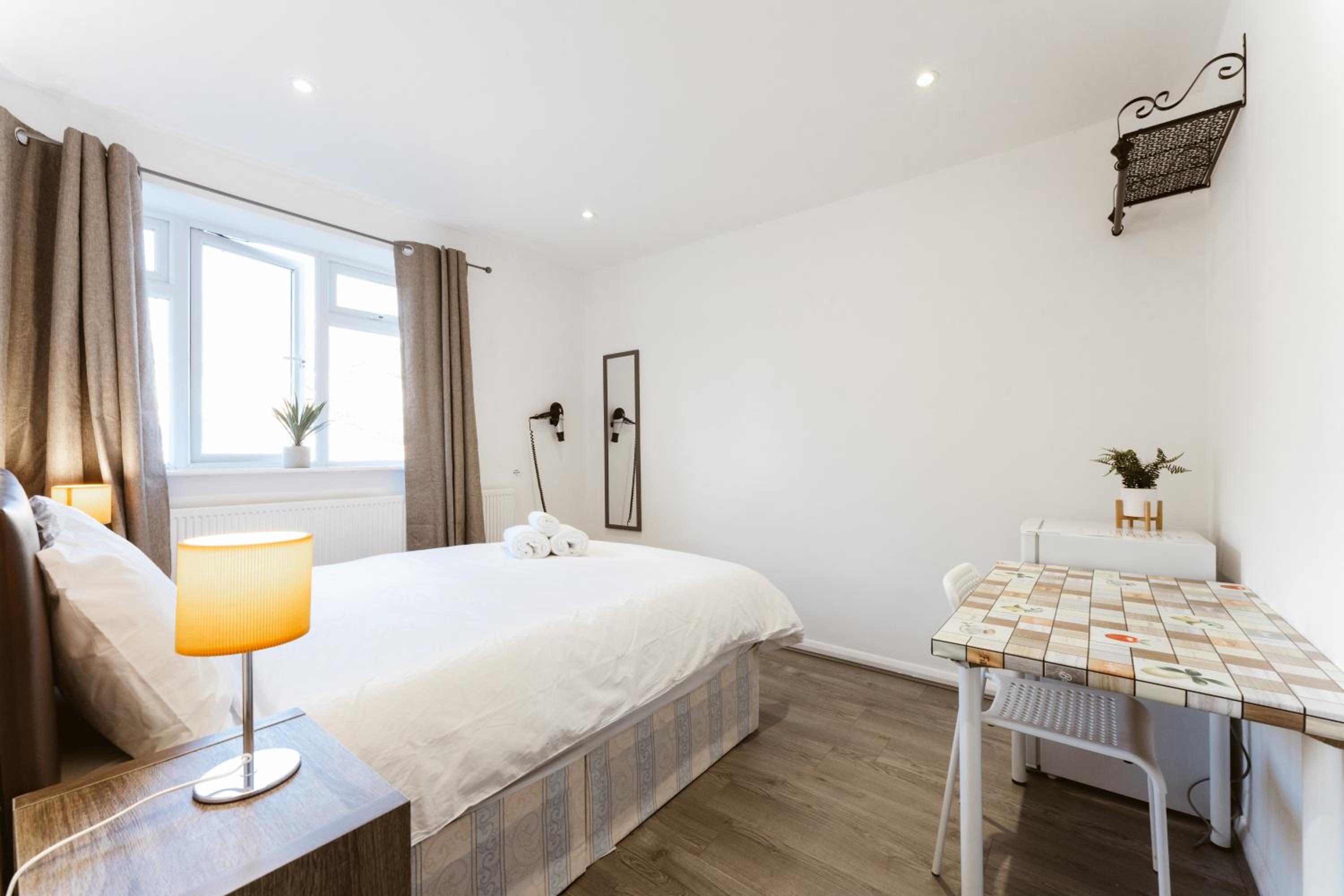 Double Room with Shared Bathroom photo 2
