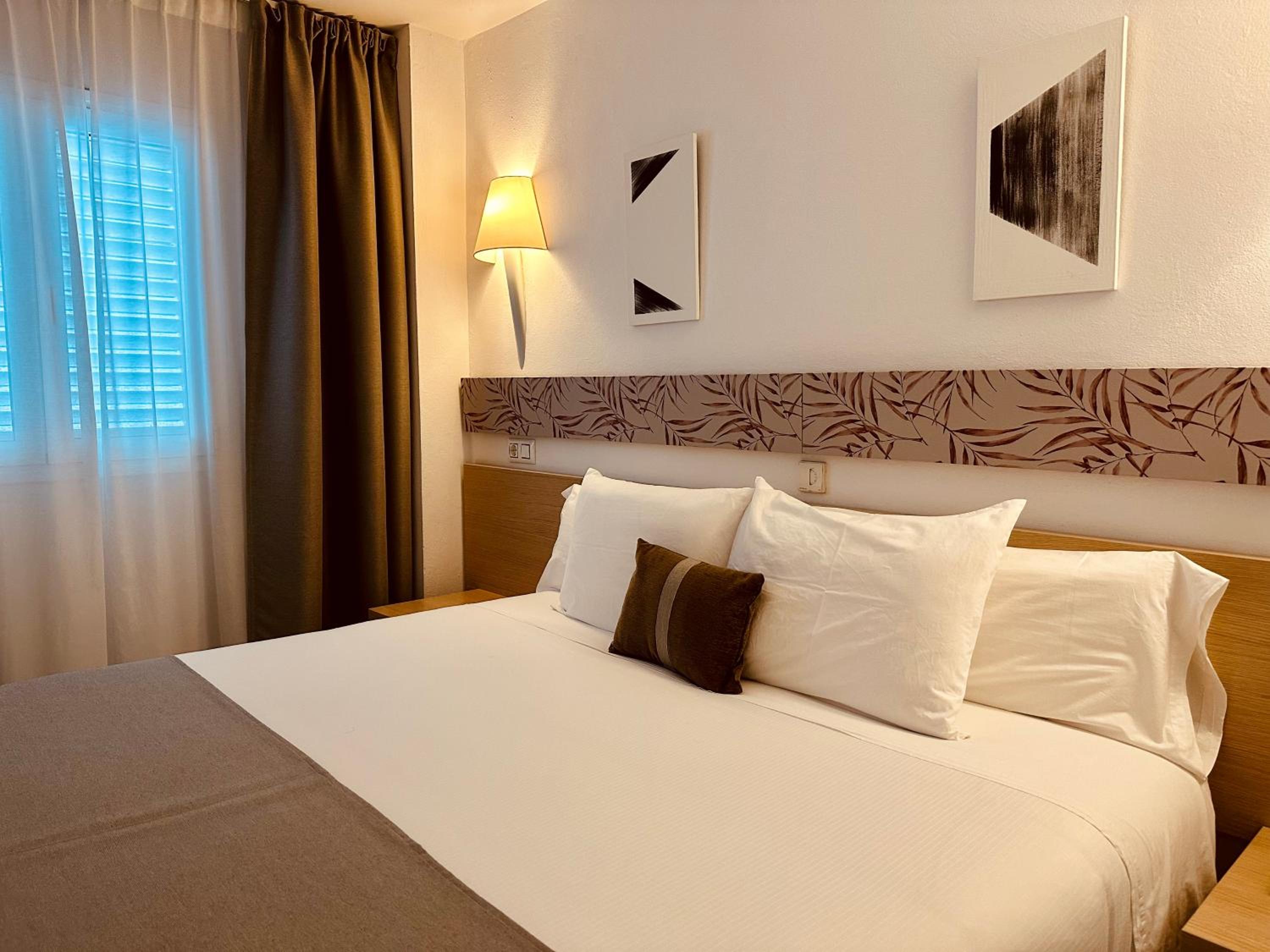 Double or Twin Room photo 2