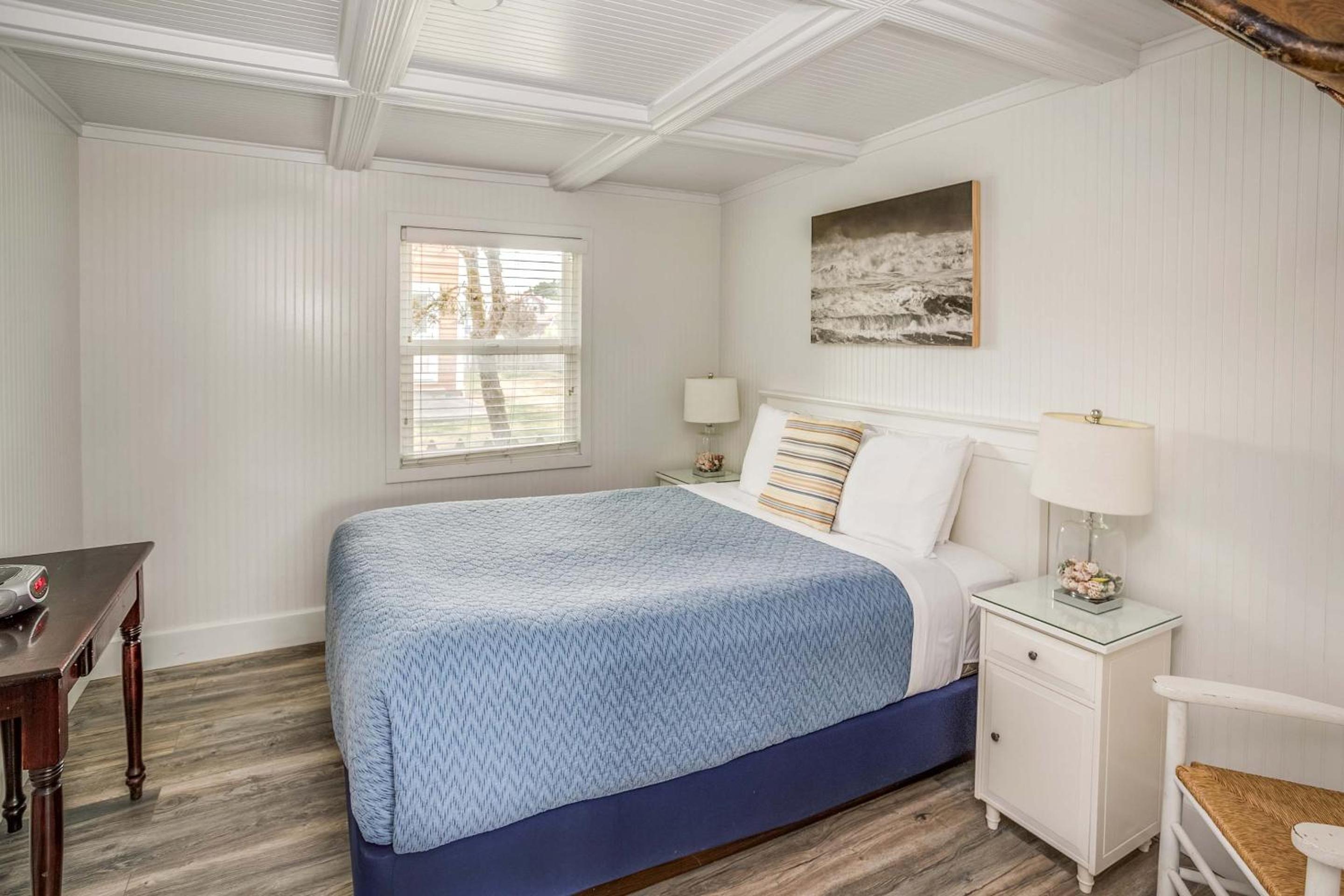 McBee Cottage - Grand Queen (Children and Pet Friendly)