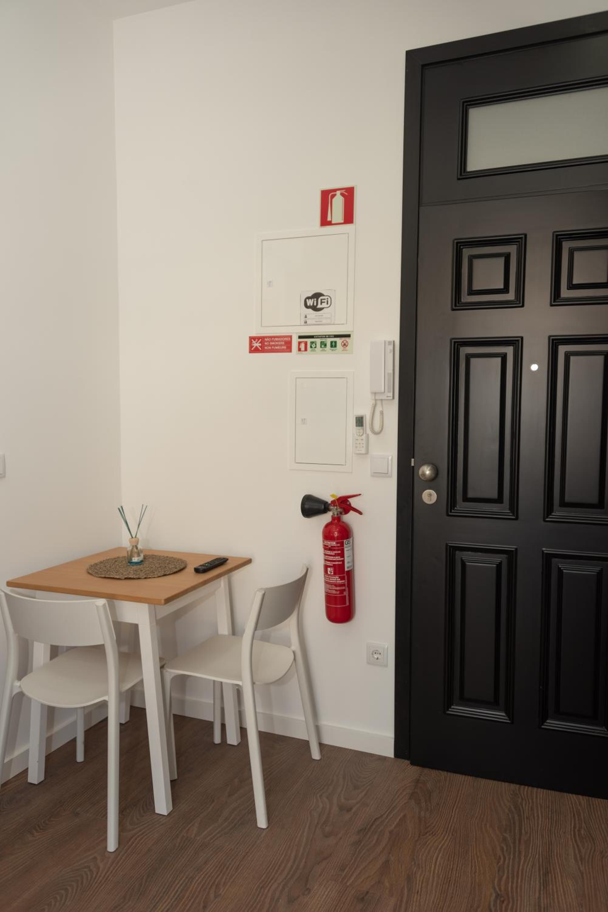 Studio Apartment photo 1