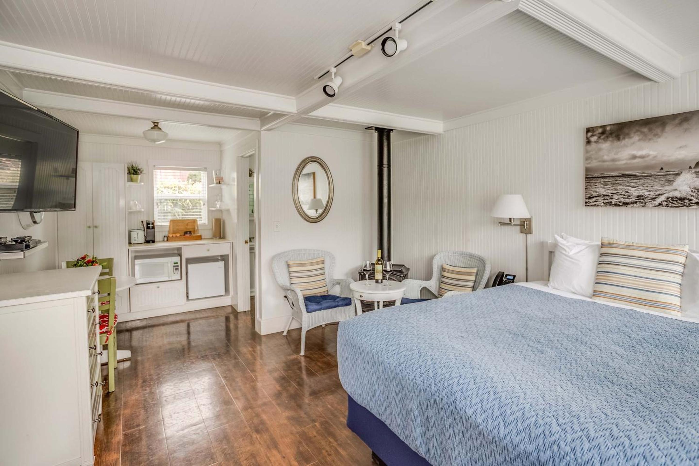 McBee Cottage - Classic Queen (Children and Pet Friendly)