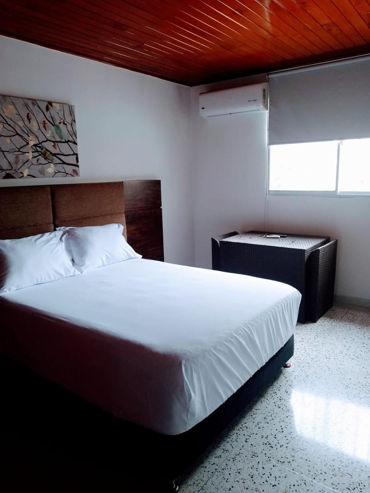 Standard Double Room - Photo 7