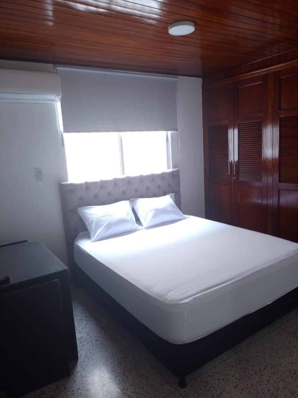 Standard Double Room - Photo 13