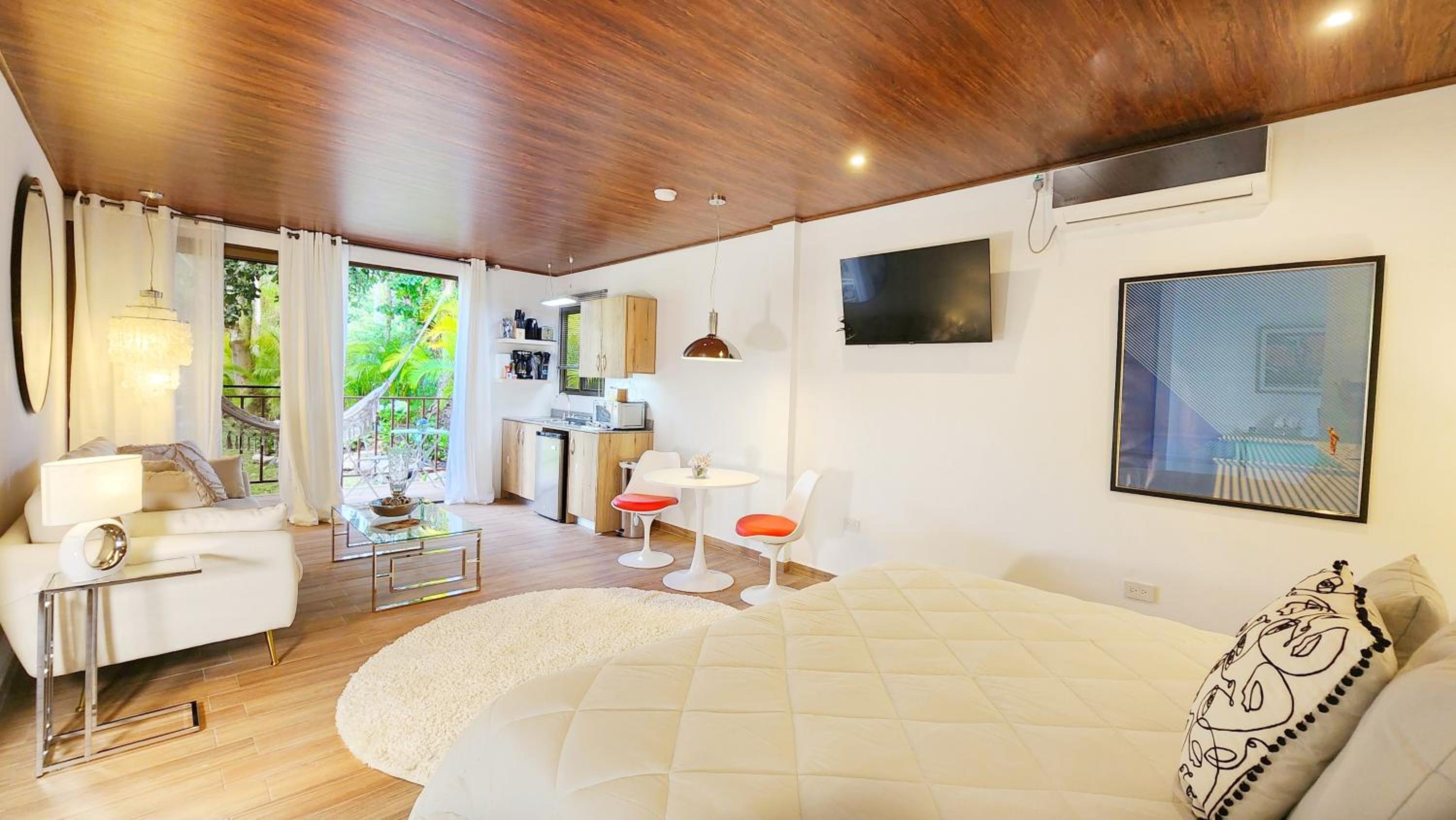 Junior Suite with Garden View