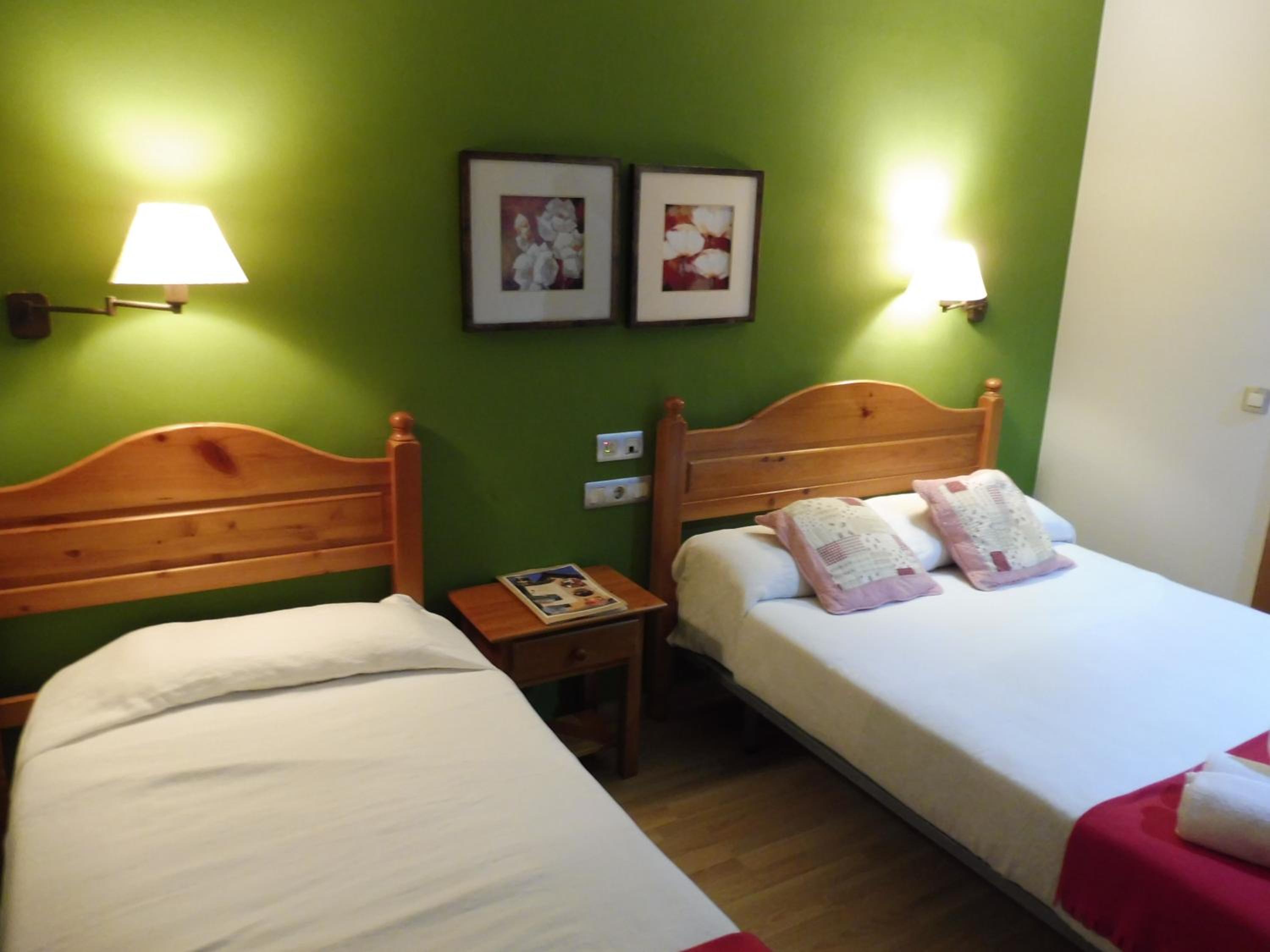 Standard Triple Room photo 2