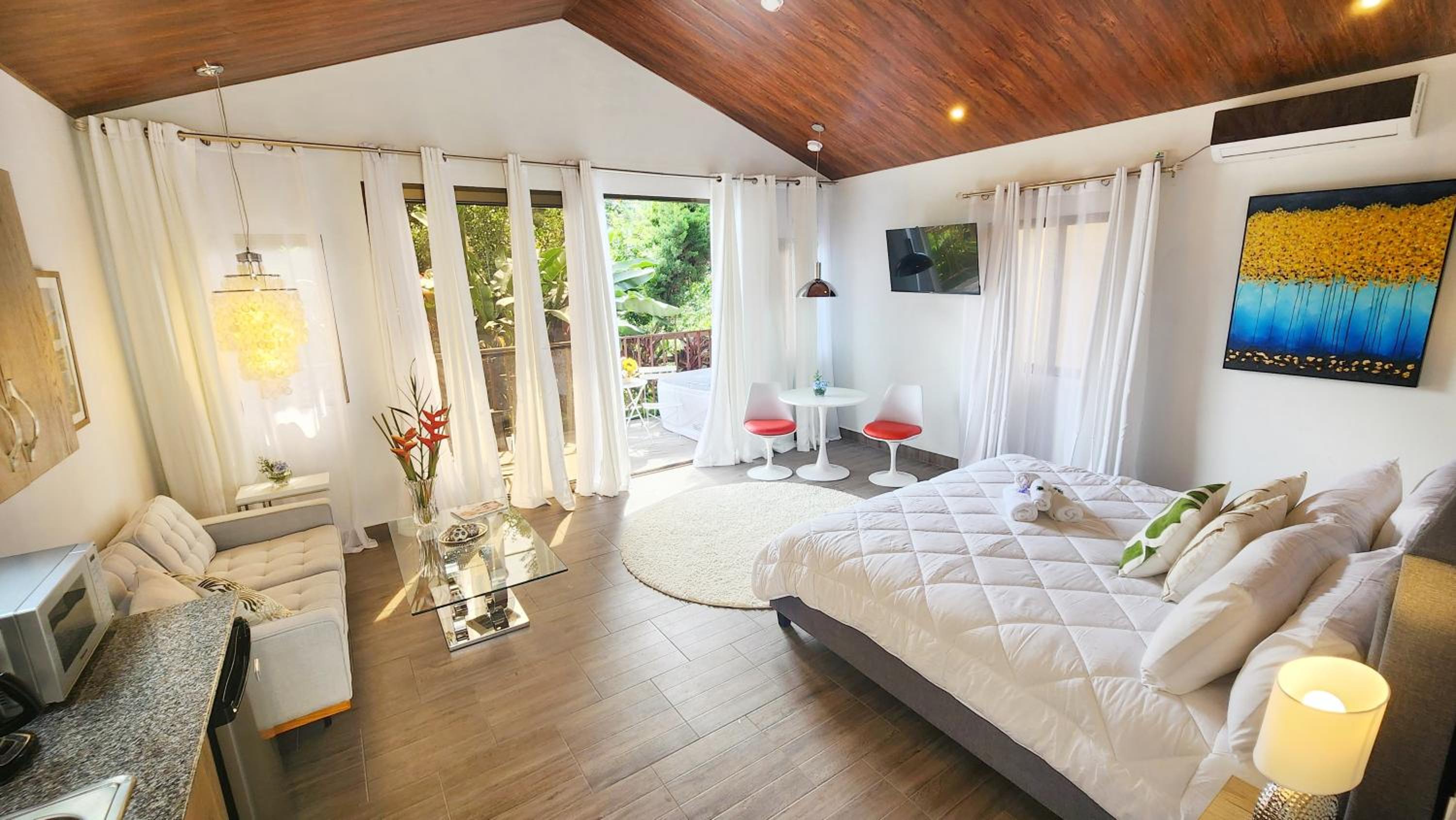Bungalow with Garden View photo 2