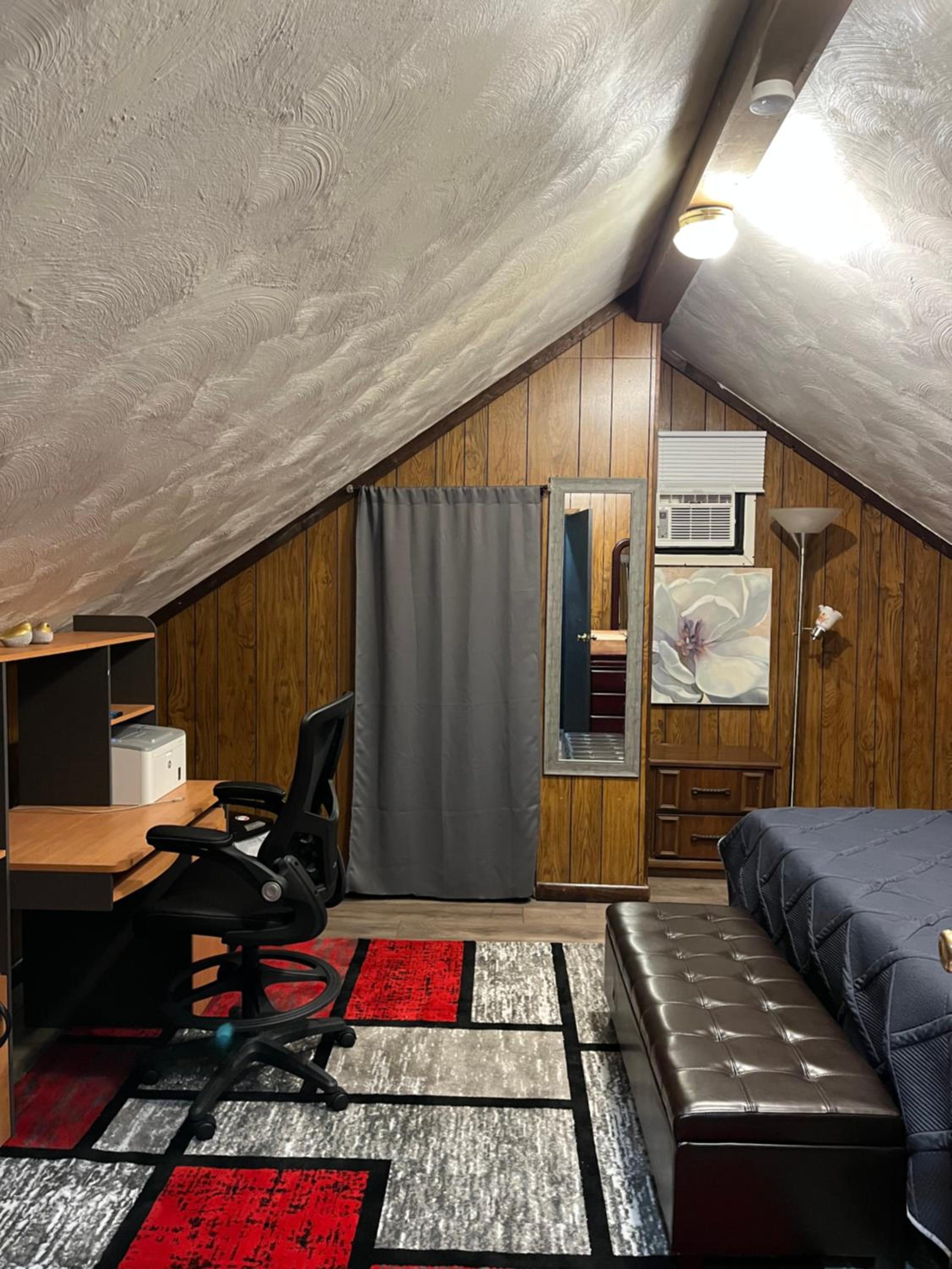 One-Bedroom Apartment photo 3