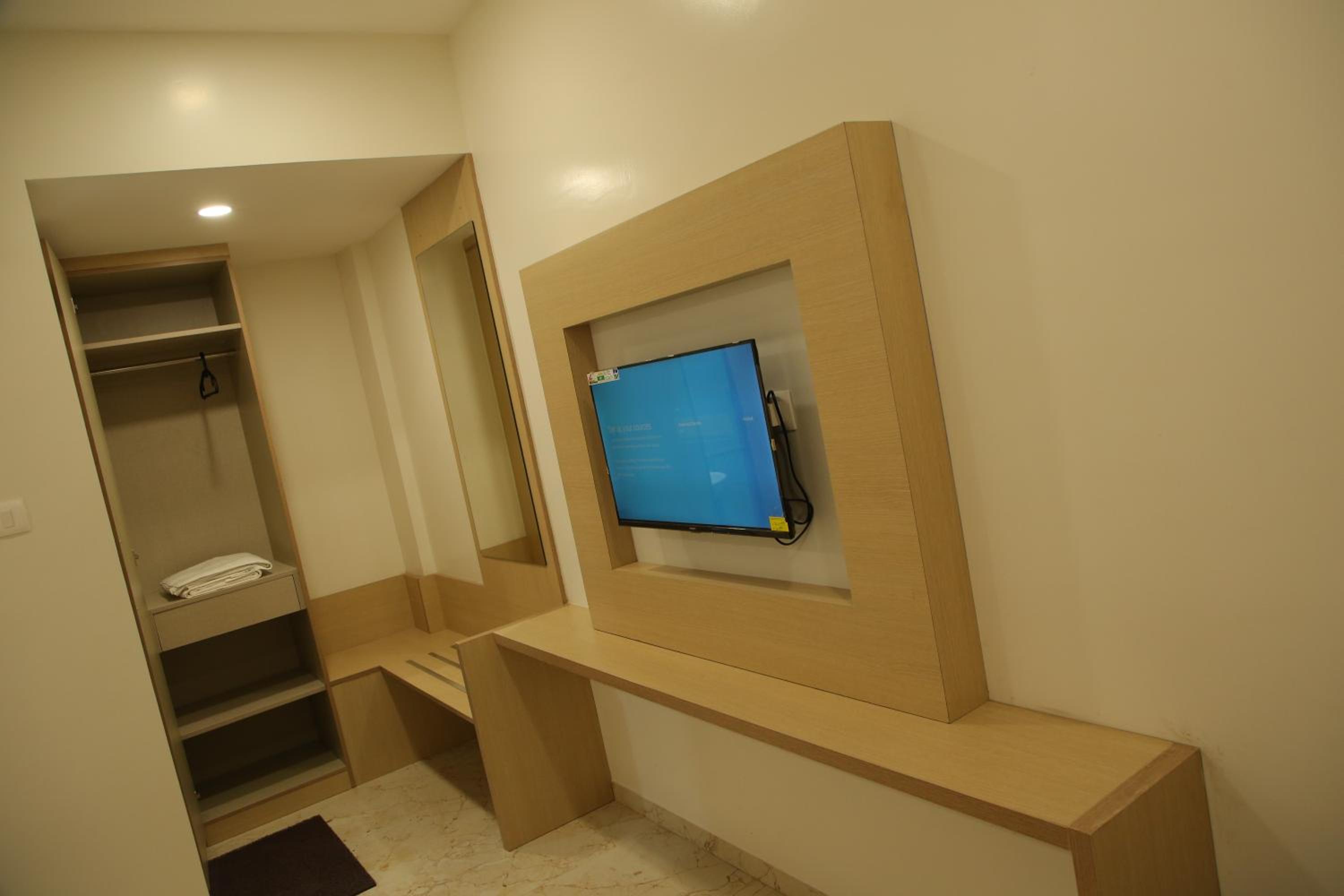 Deluxe Double or Twin Room