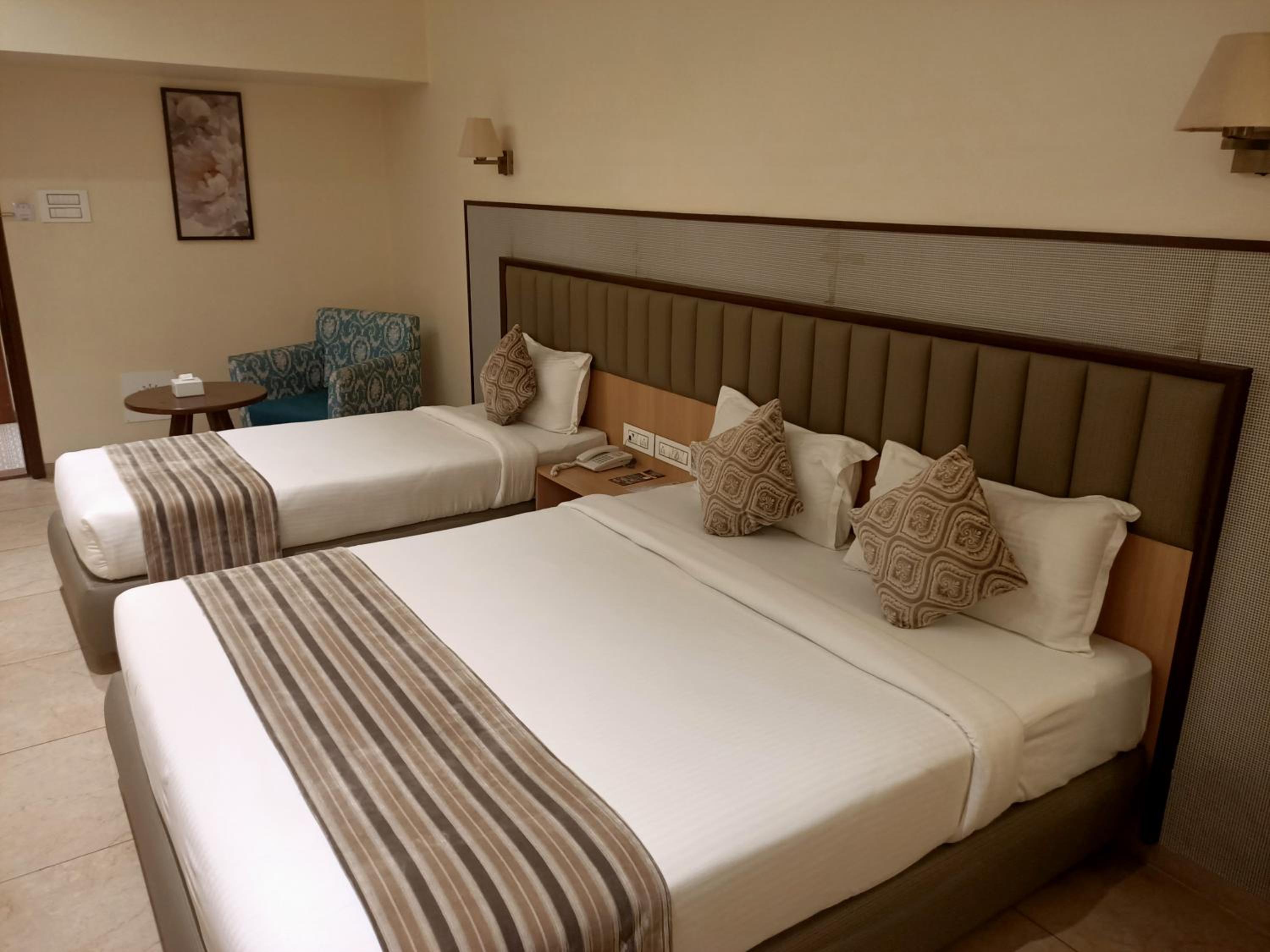 Deluxe Room - Photo 1