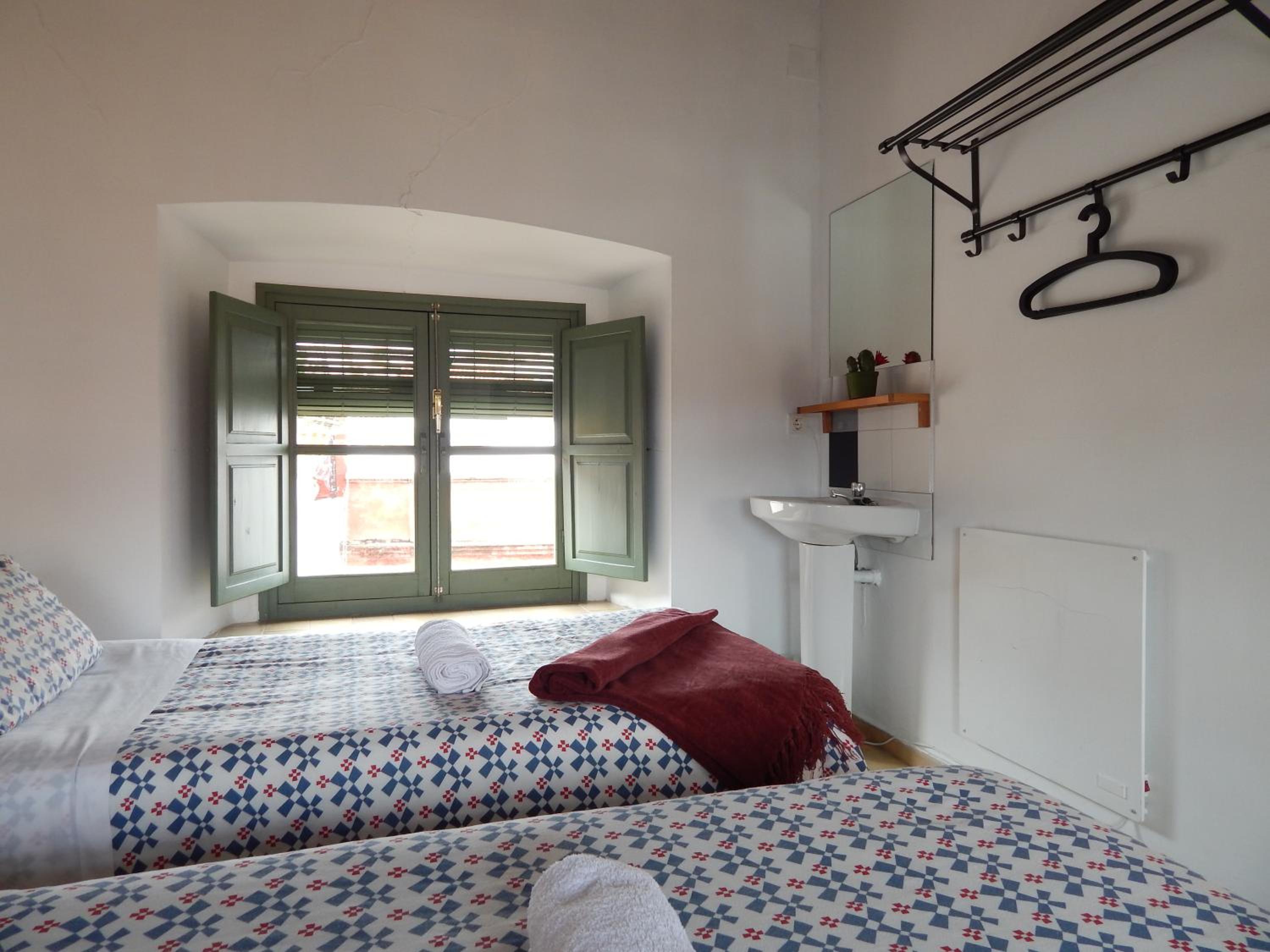 Double or Twin Room - Photo 6