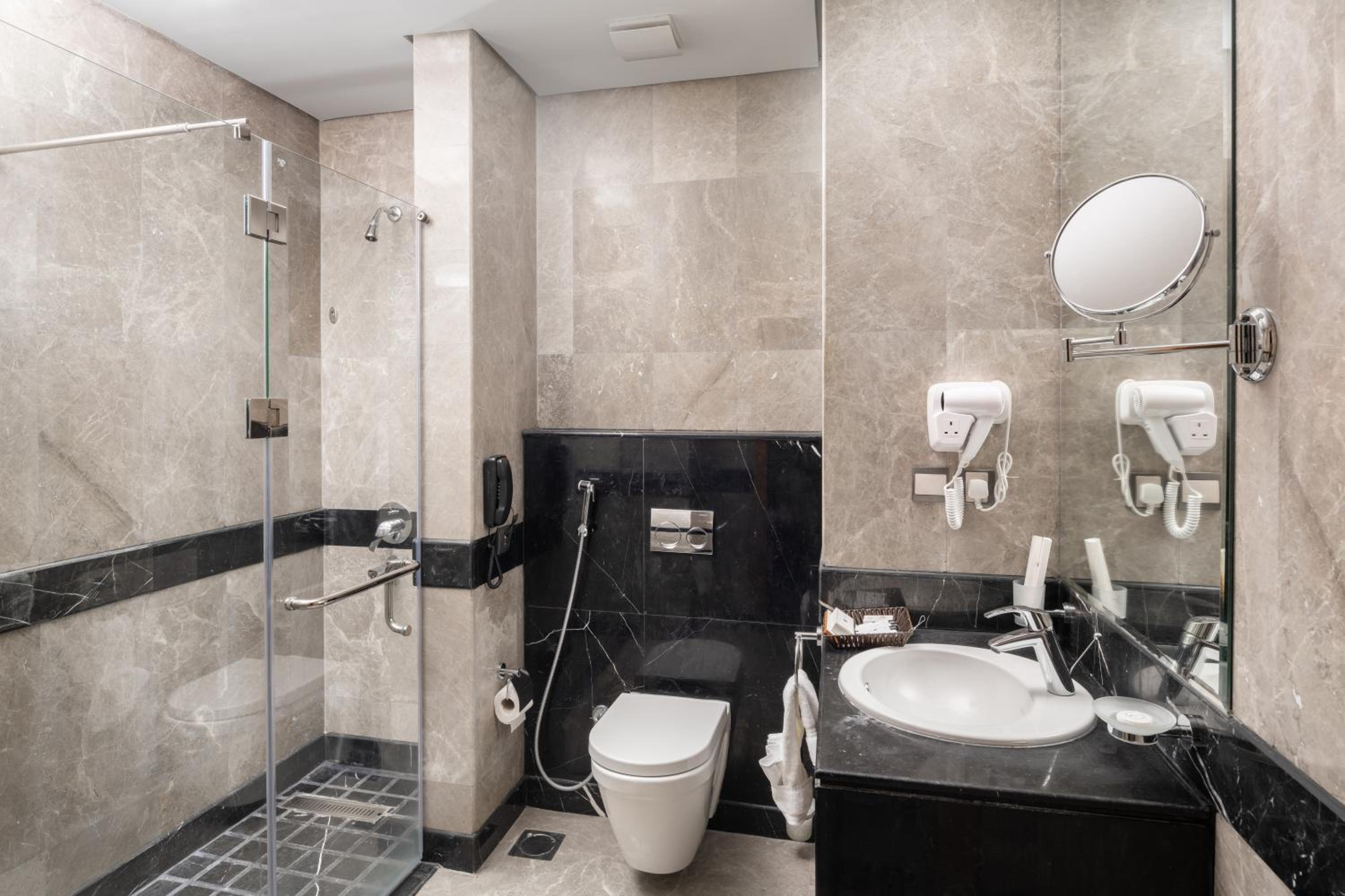 Executive Suite photo 2