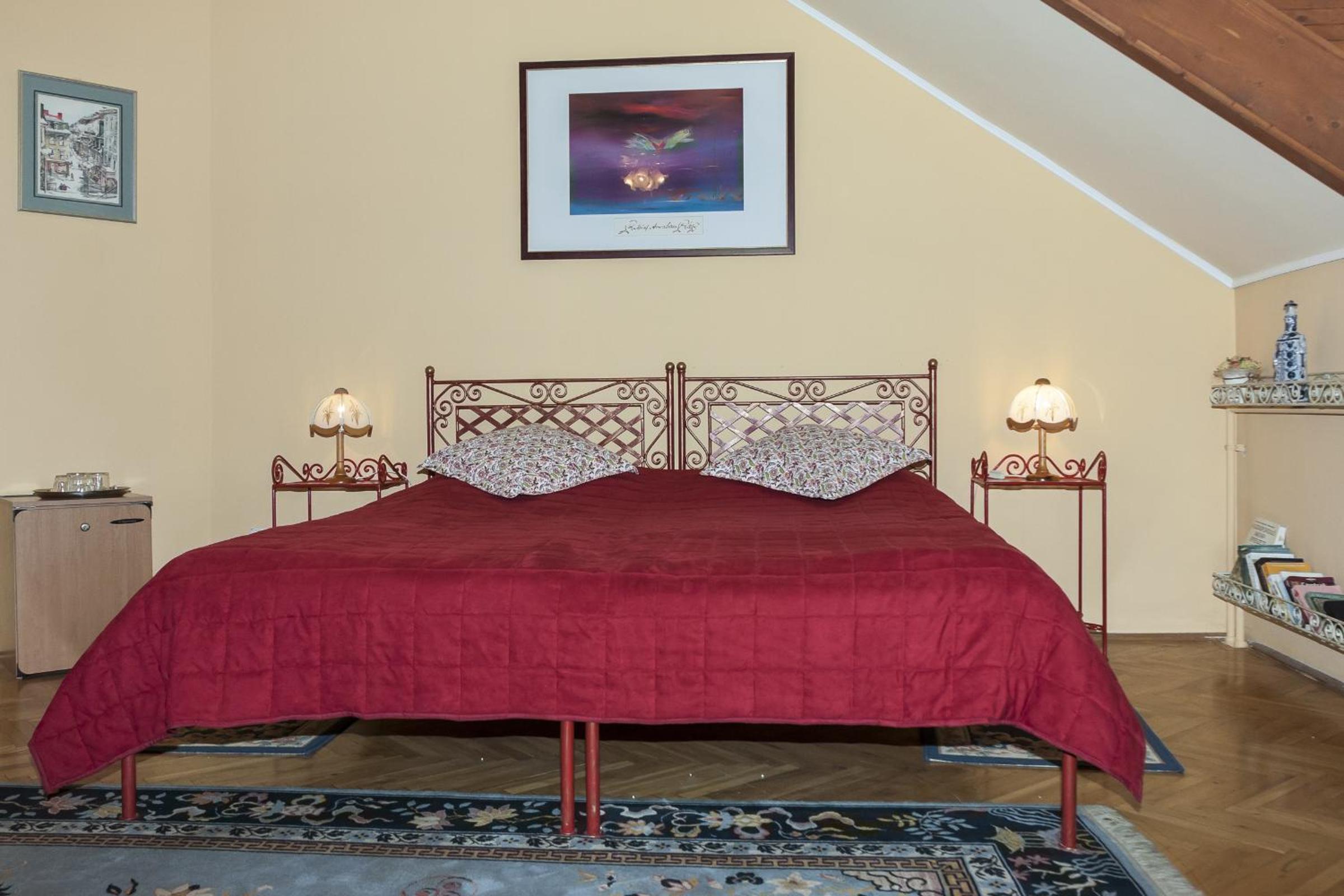 Family Room - Photo 5