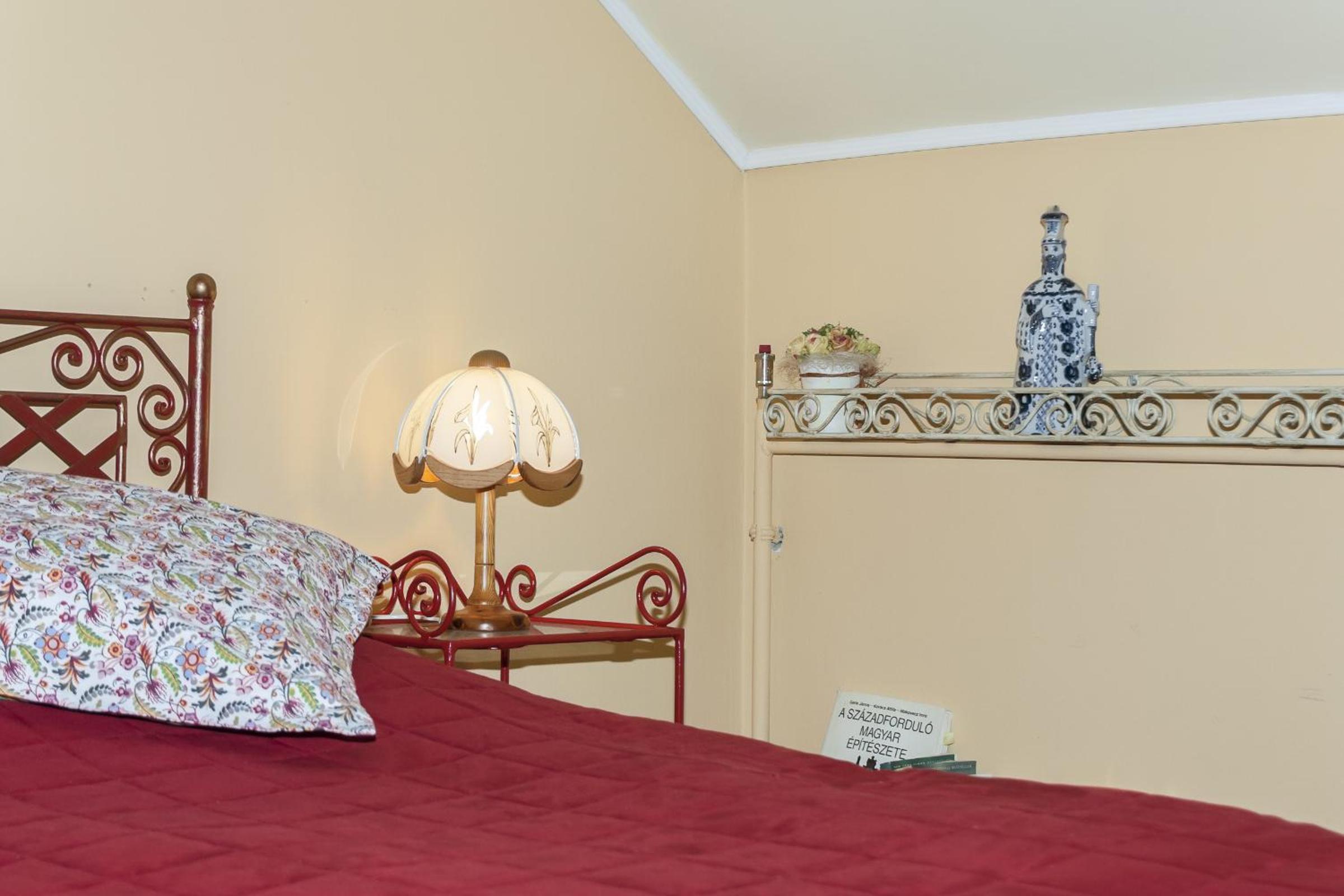 Family Room - Photo 4