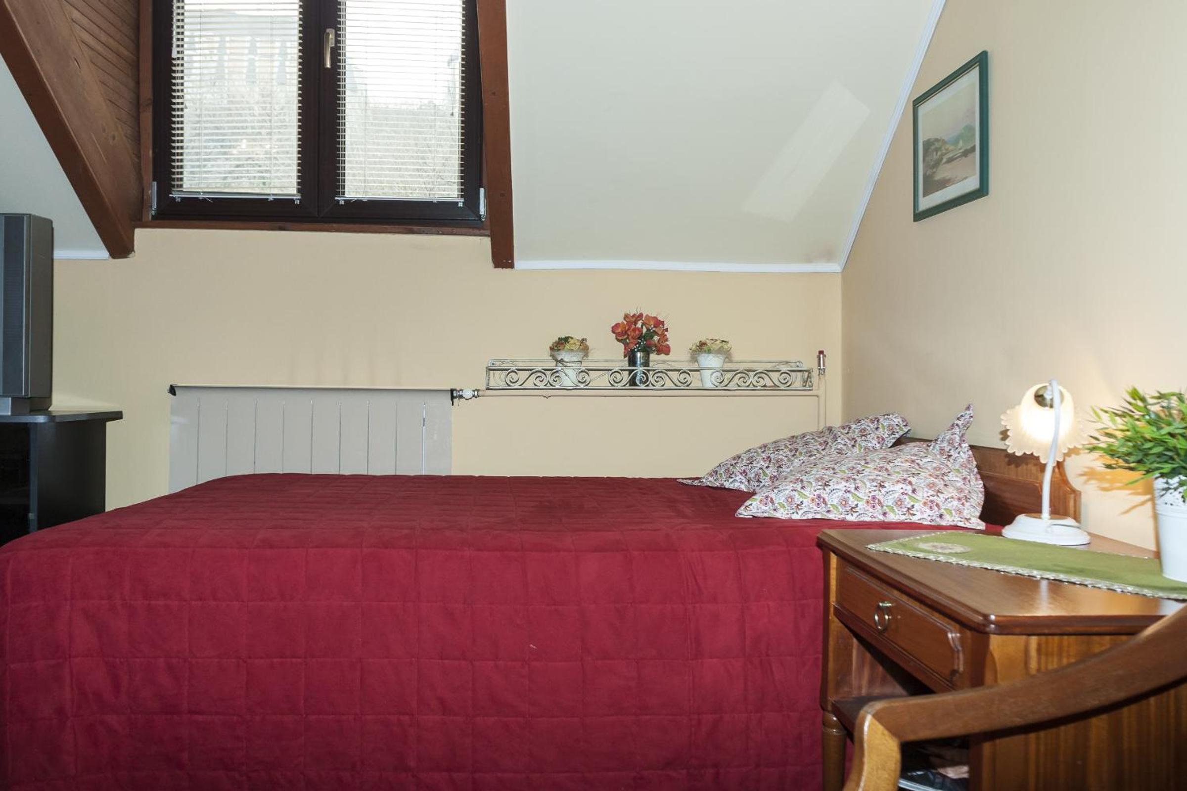 Family Room - Photo 8