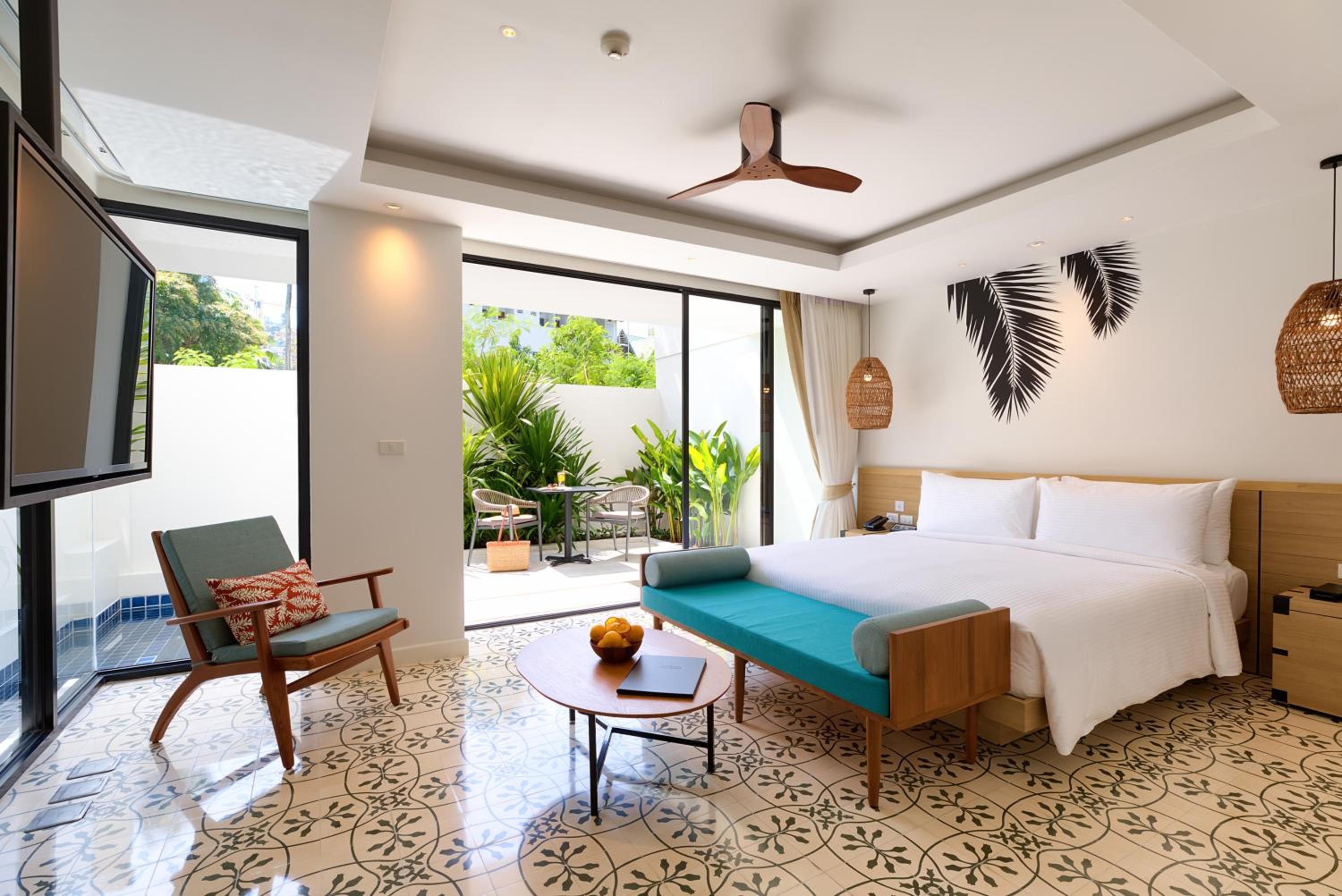 Plunge Pool Suite 1 King - Photo 1