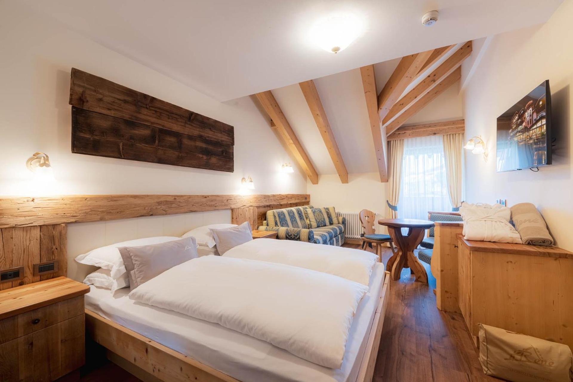Superior Double or Twin Room photo 2