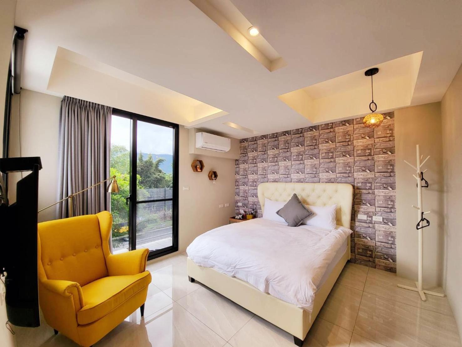 One-Bedroom House photo 1