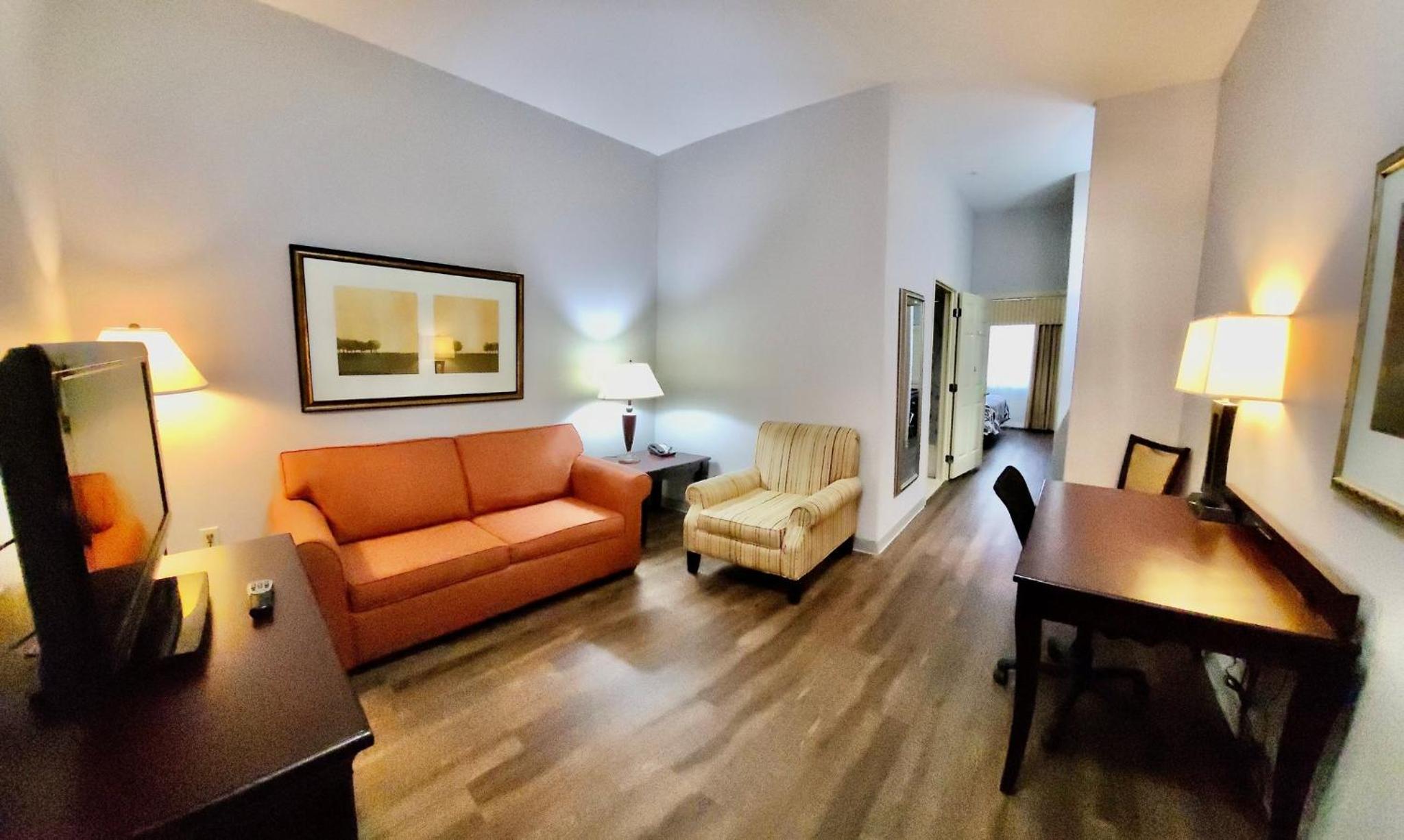 Suite King Room Non-Smoking - Photo 2
