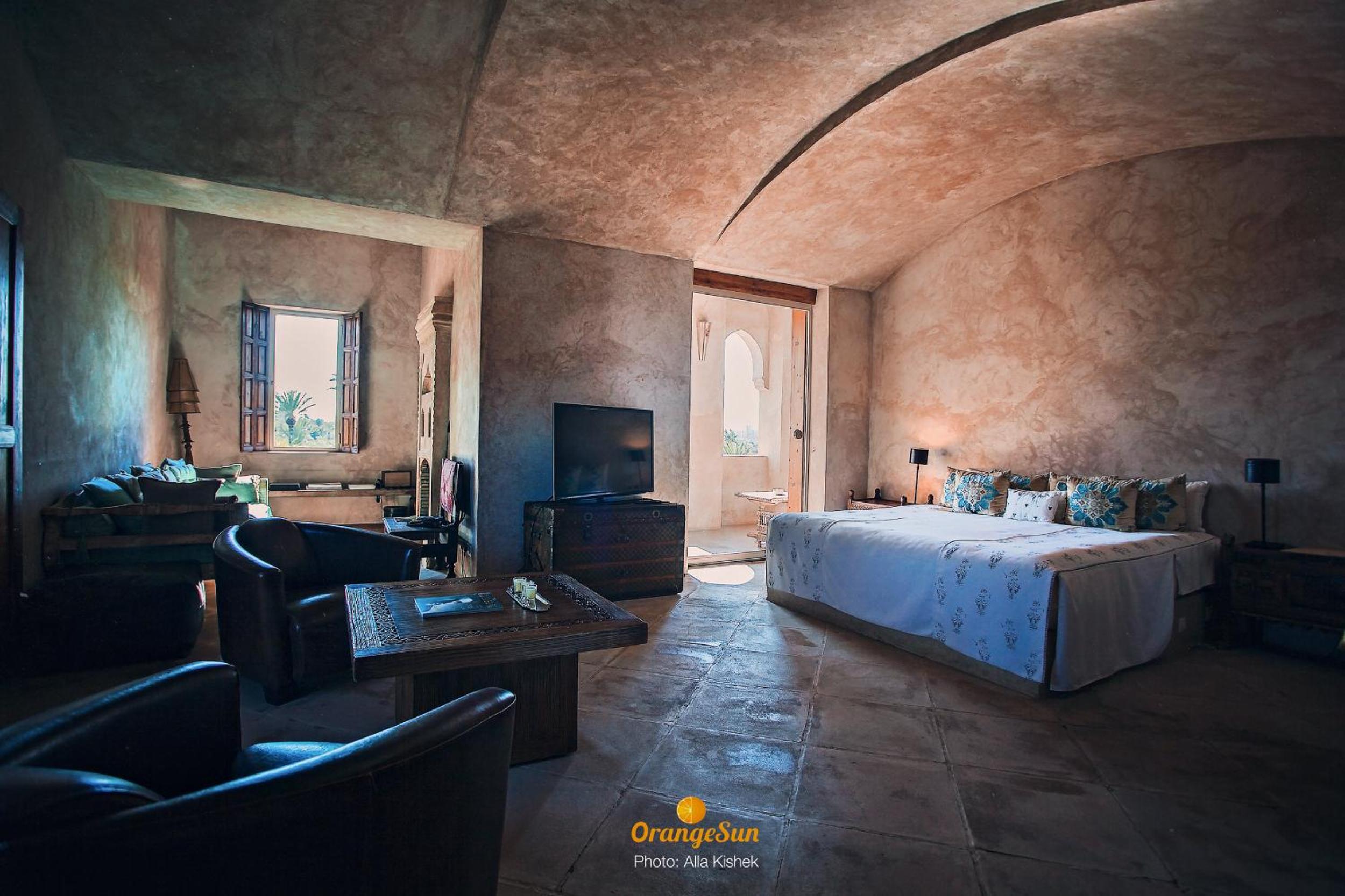 La Tour - Two-Bedroom Apartment with Pool - Photo 11