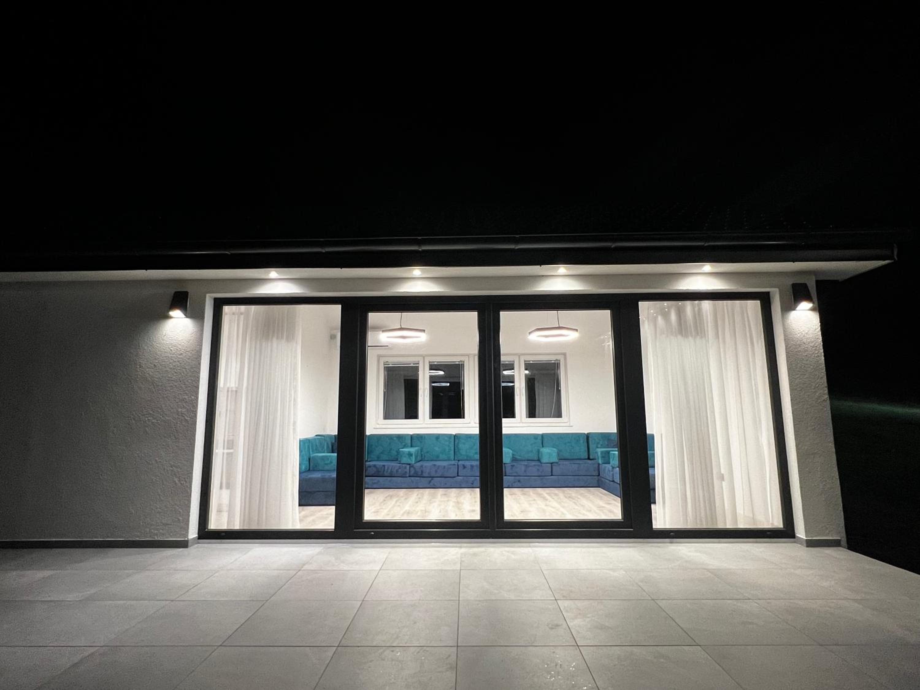 Villa photo 1