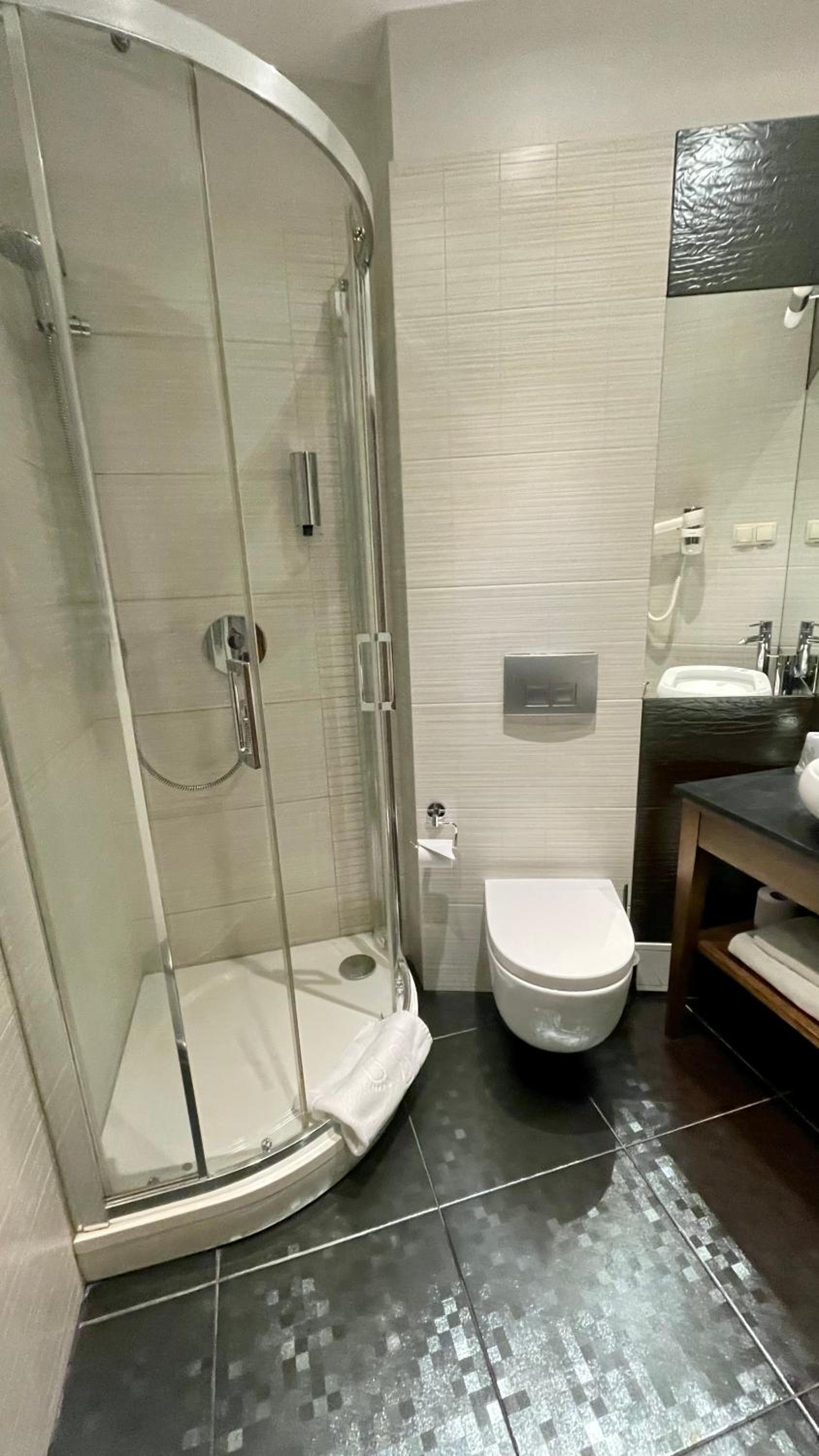 Standard Double Room - Photo 2
