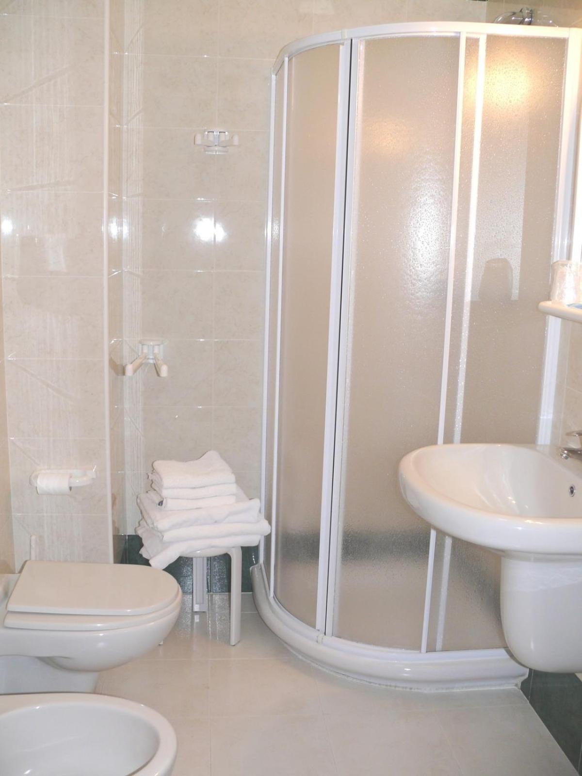 Triple Room - Photo 2