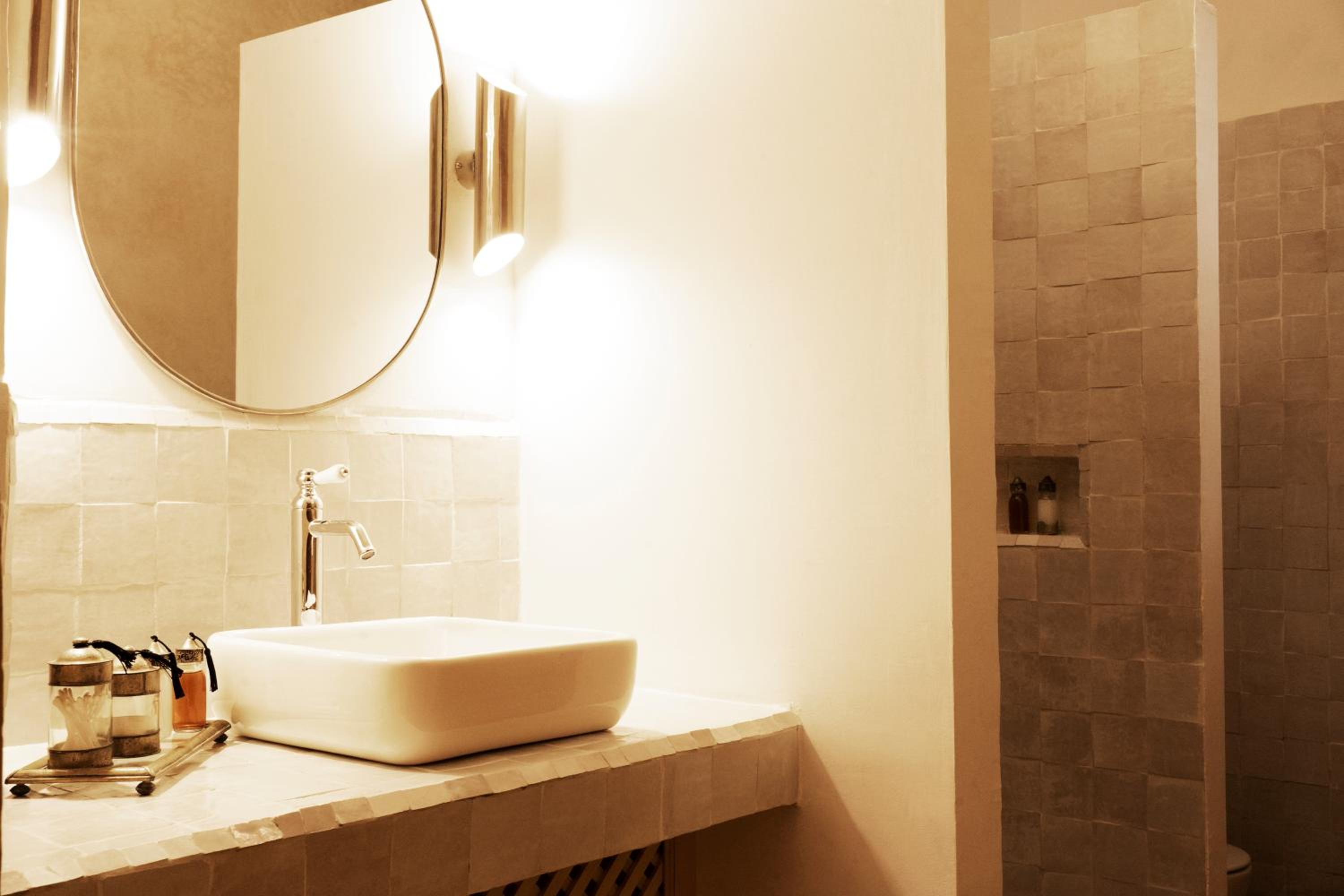 Double Room - Photo 6