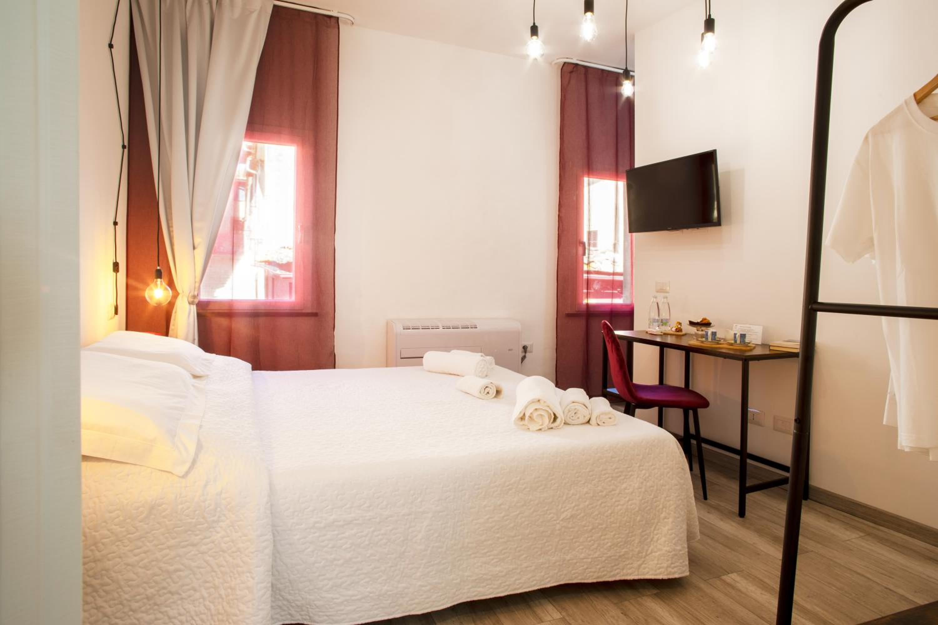 Double Room - Photo 1