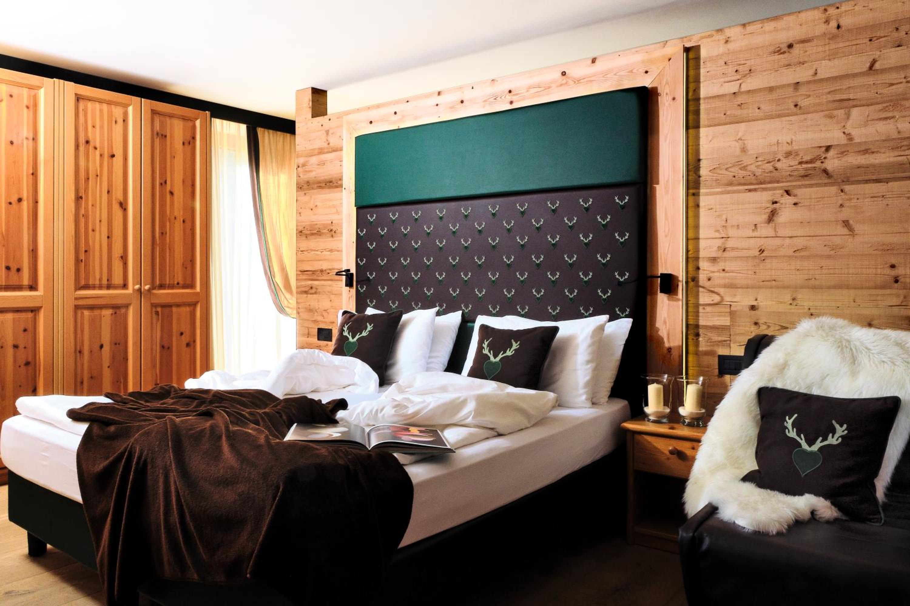 Deluxe Junior Suite - Photo 5