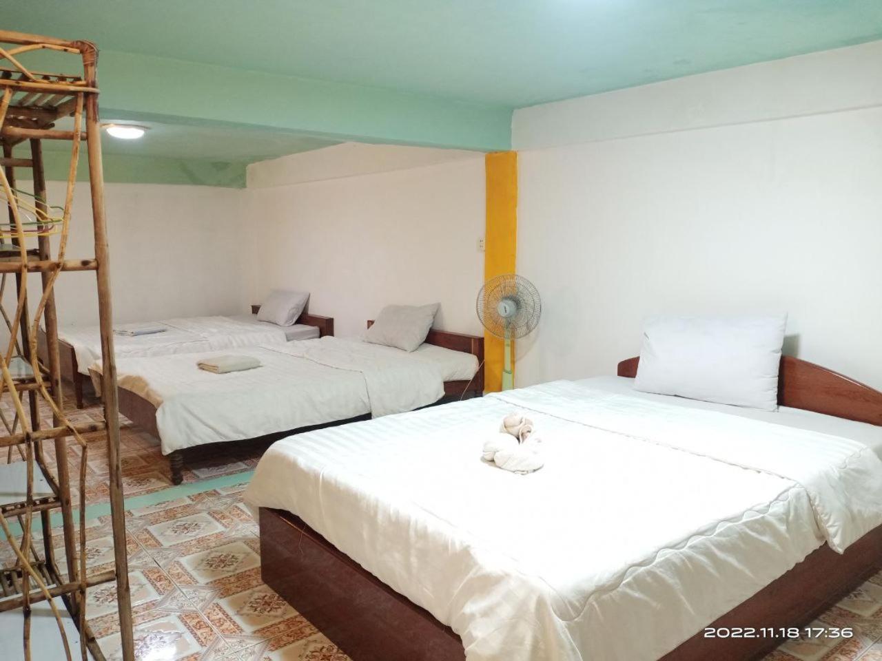 Triple Room with Shared Bathroom photo 3