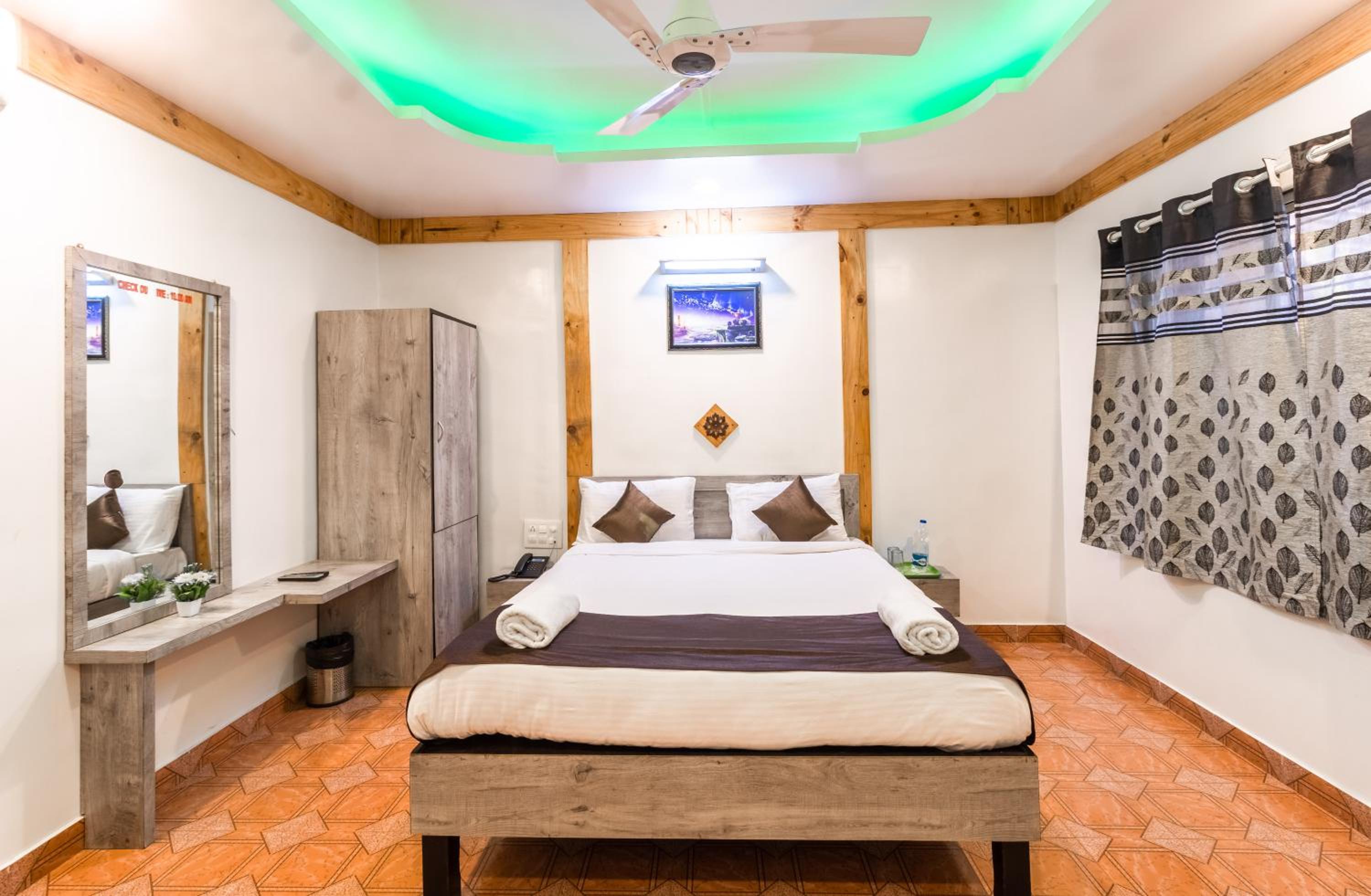 Deluxe Double Room - Photo 1