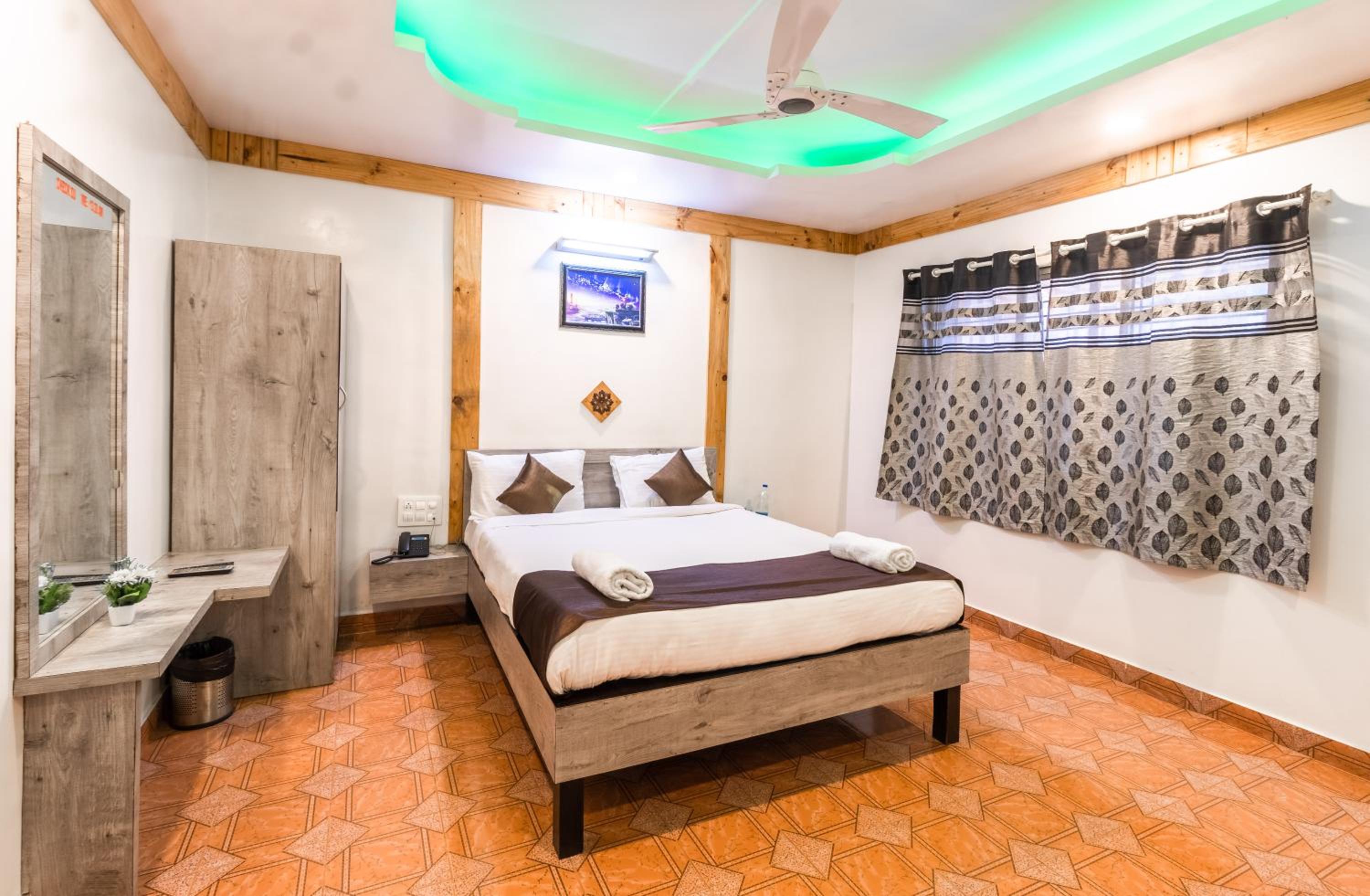 Deluxe Double Room - Photo 2