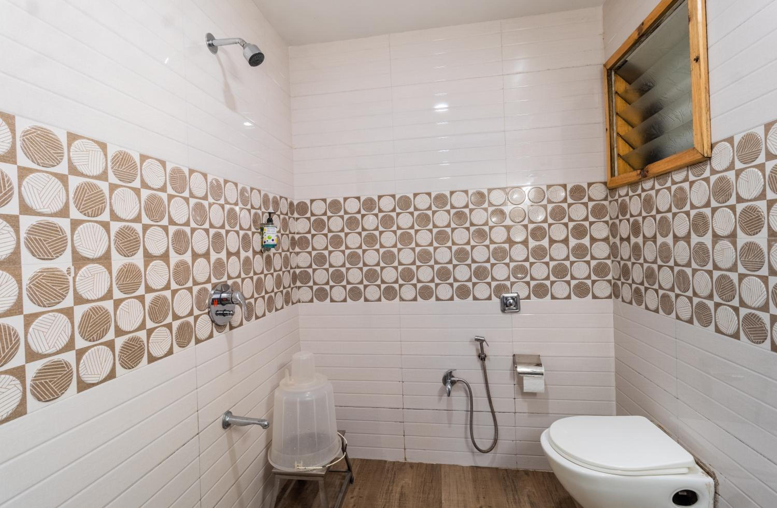 Deluxe Double Room - Photo 9