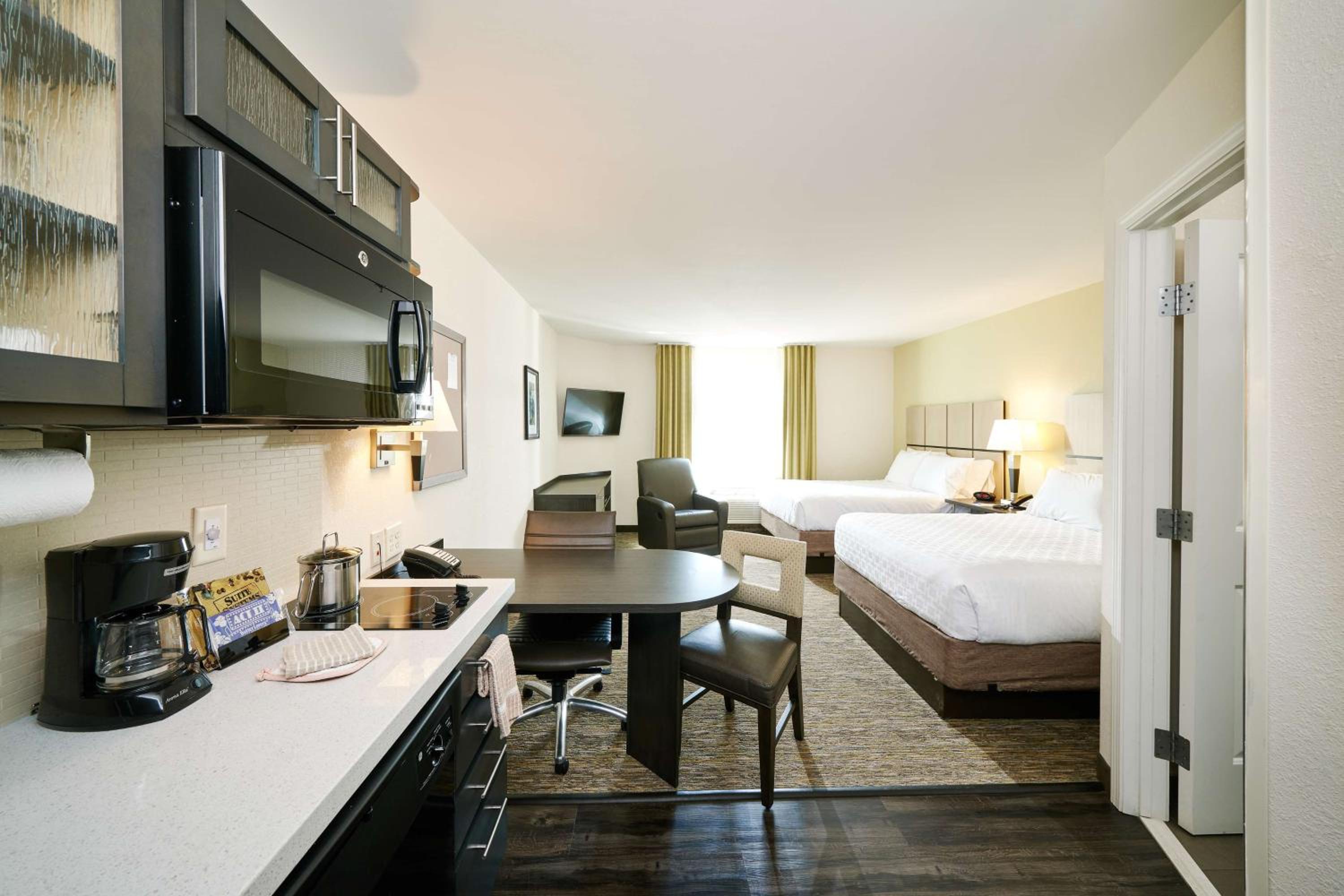 Studio Two Double Beds