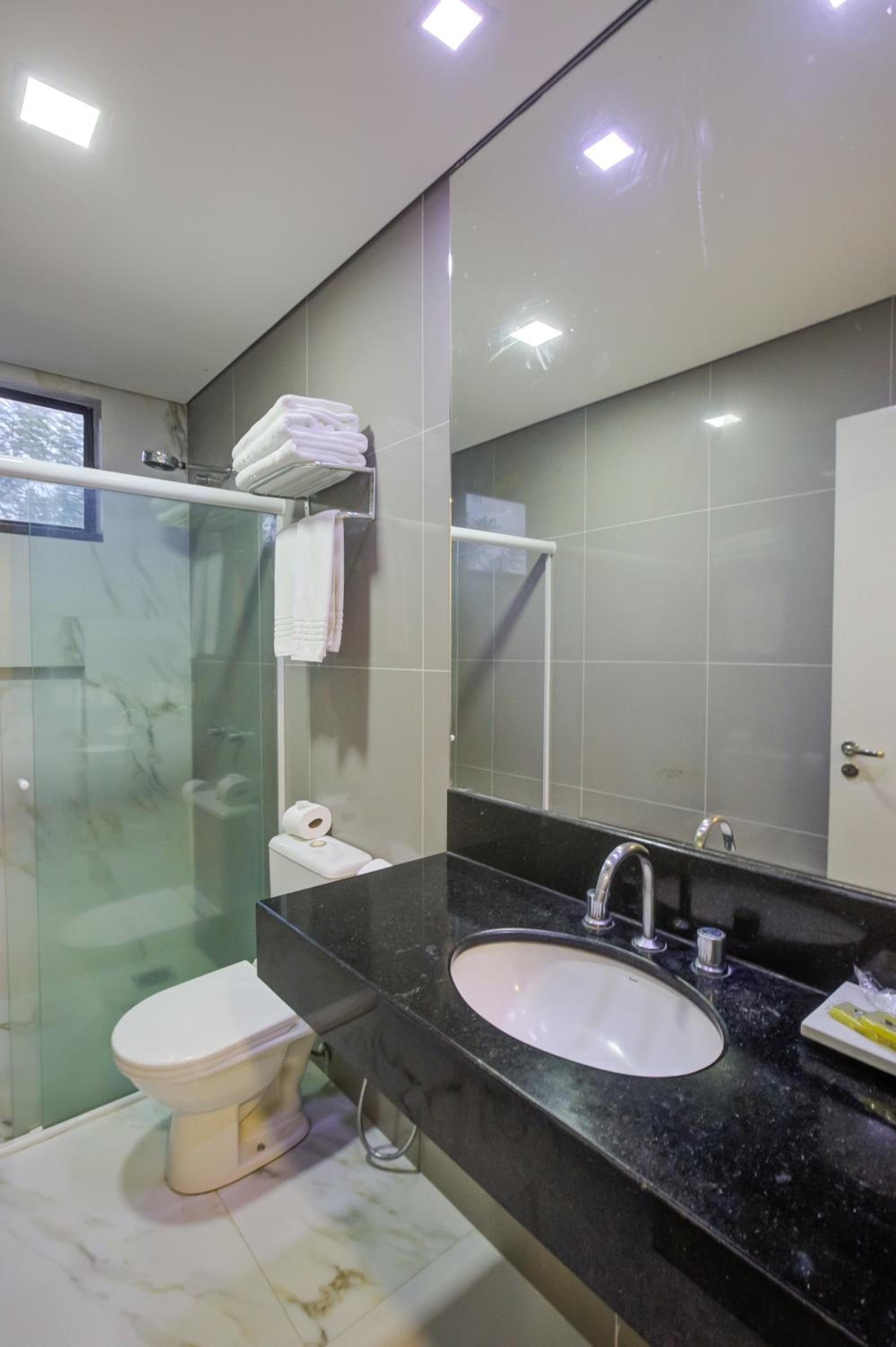 Deluxe Triple Room - Photo 9