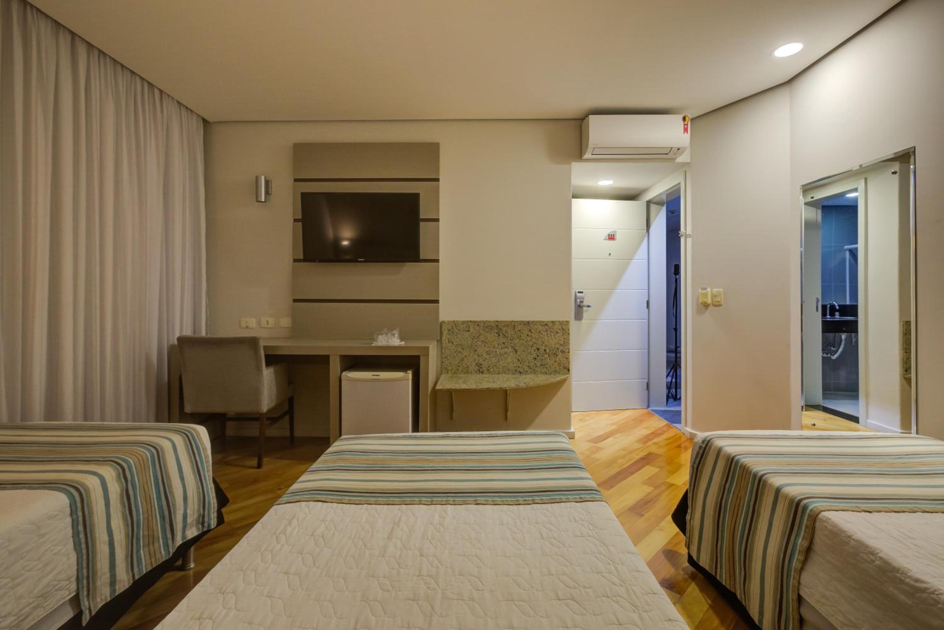 Deluxe Triple Room - Photo 5