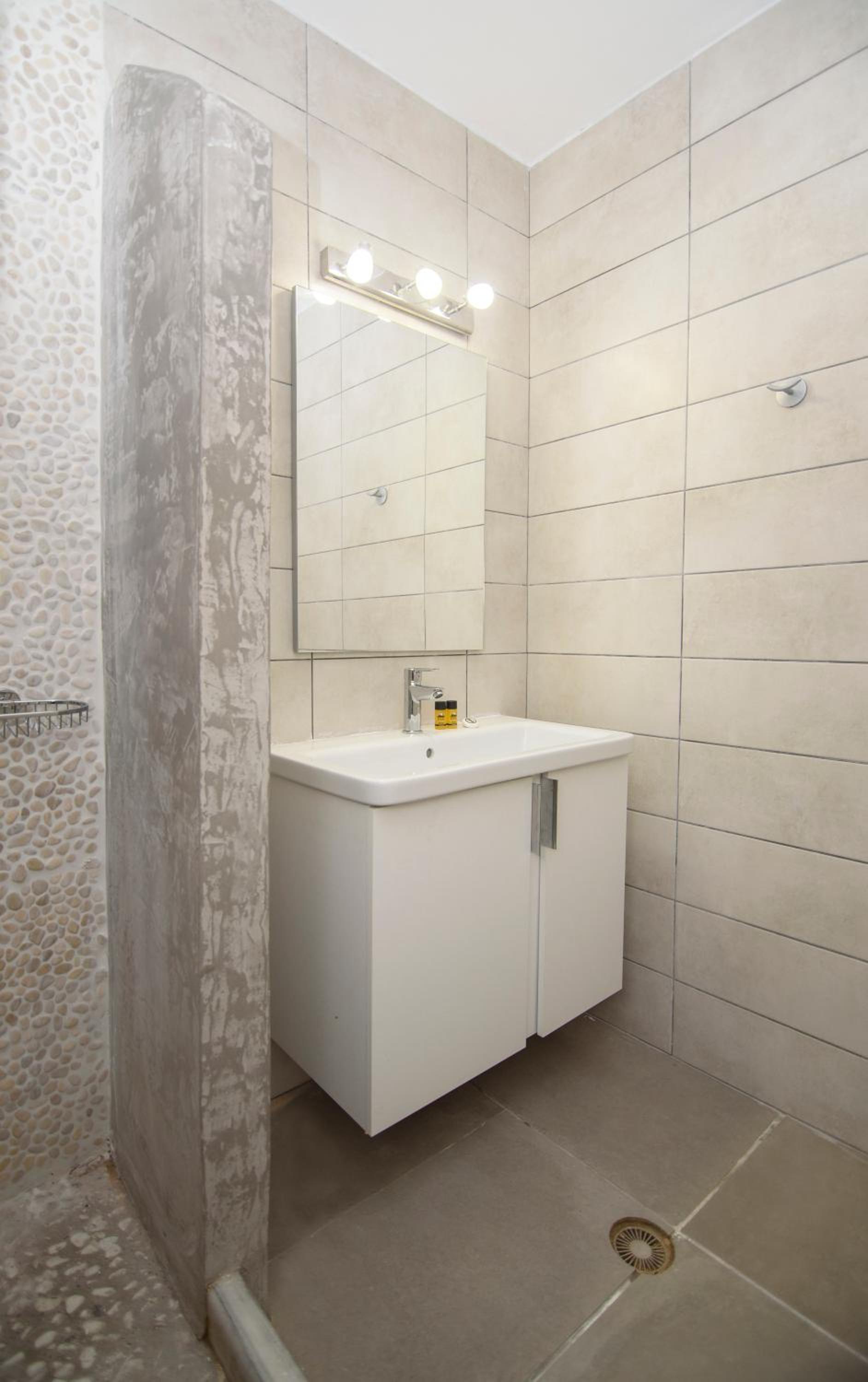 Apartment - Ground Floor photo 2