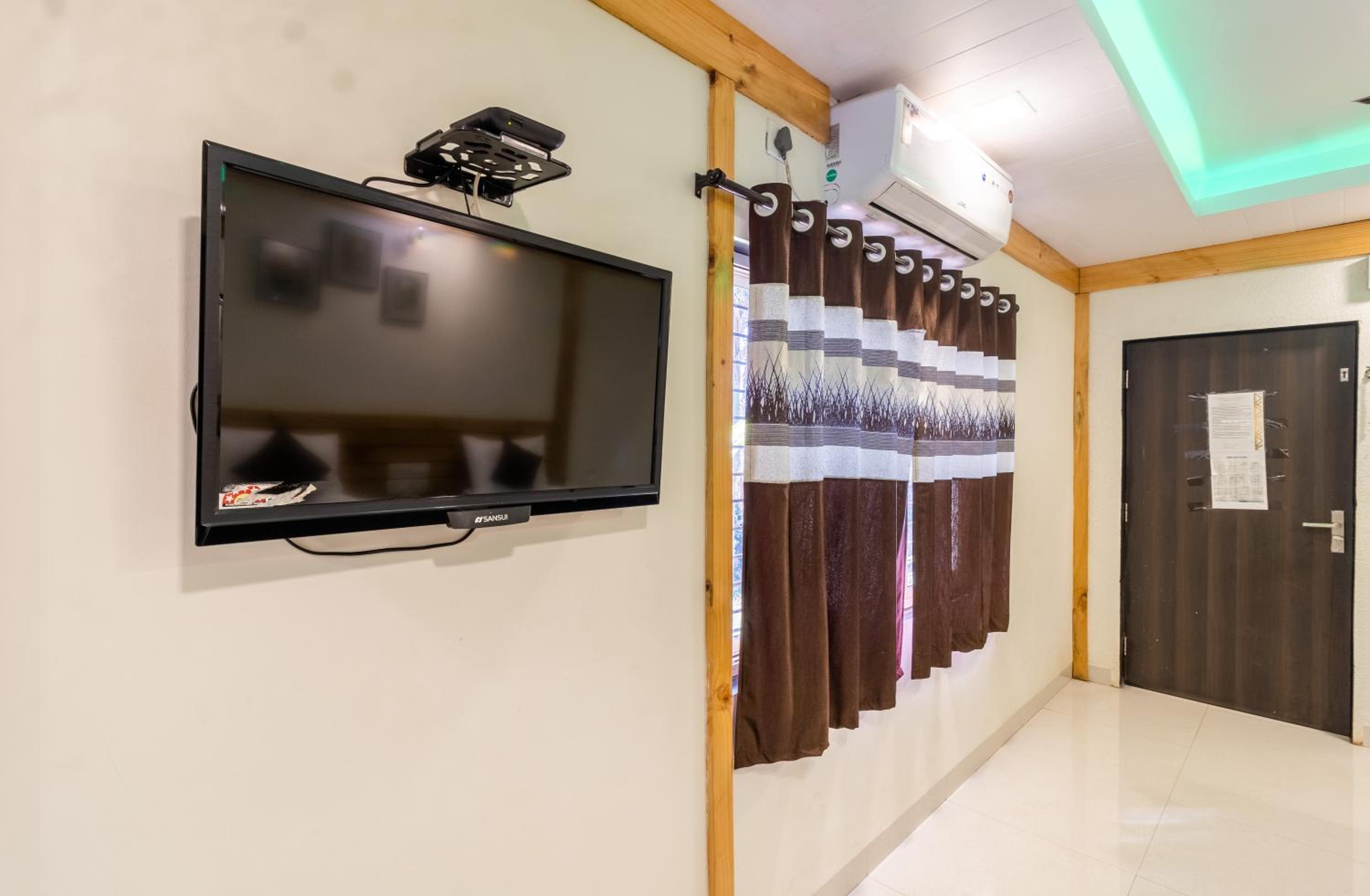 Superior Triple Room - Photo 10