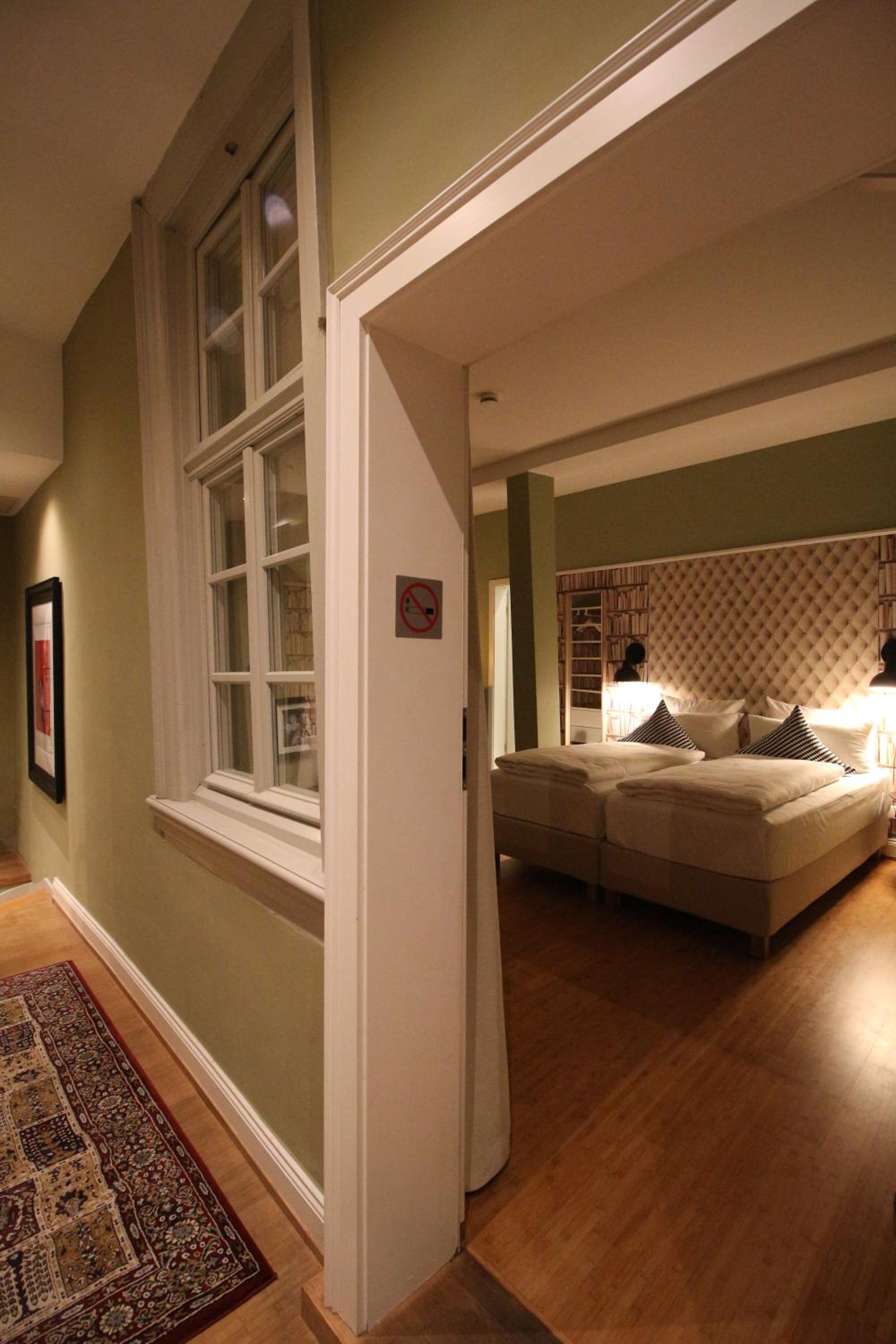 Small Double Room - Photo 1