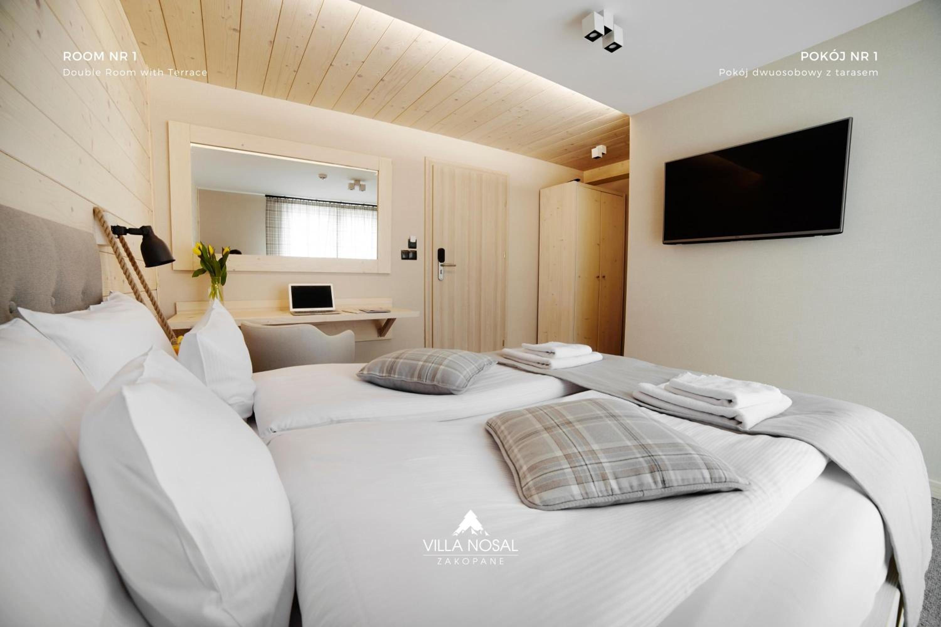 Double Room with Terrace - Photo 3